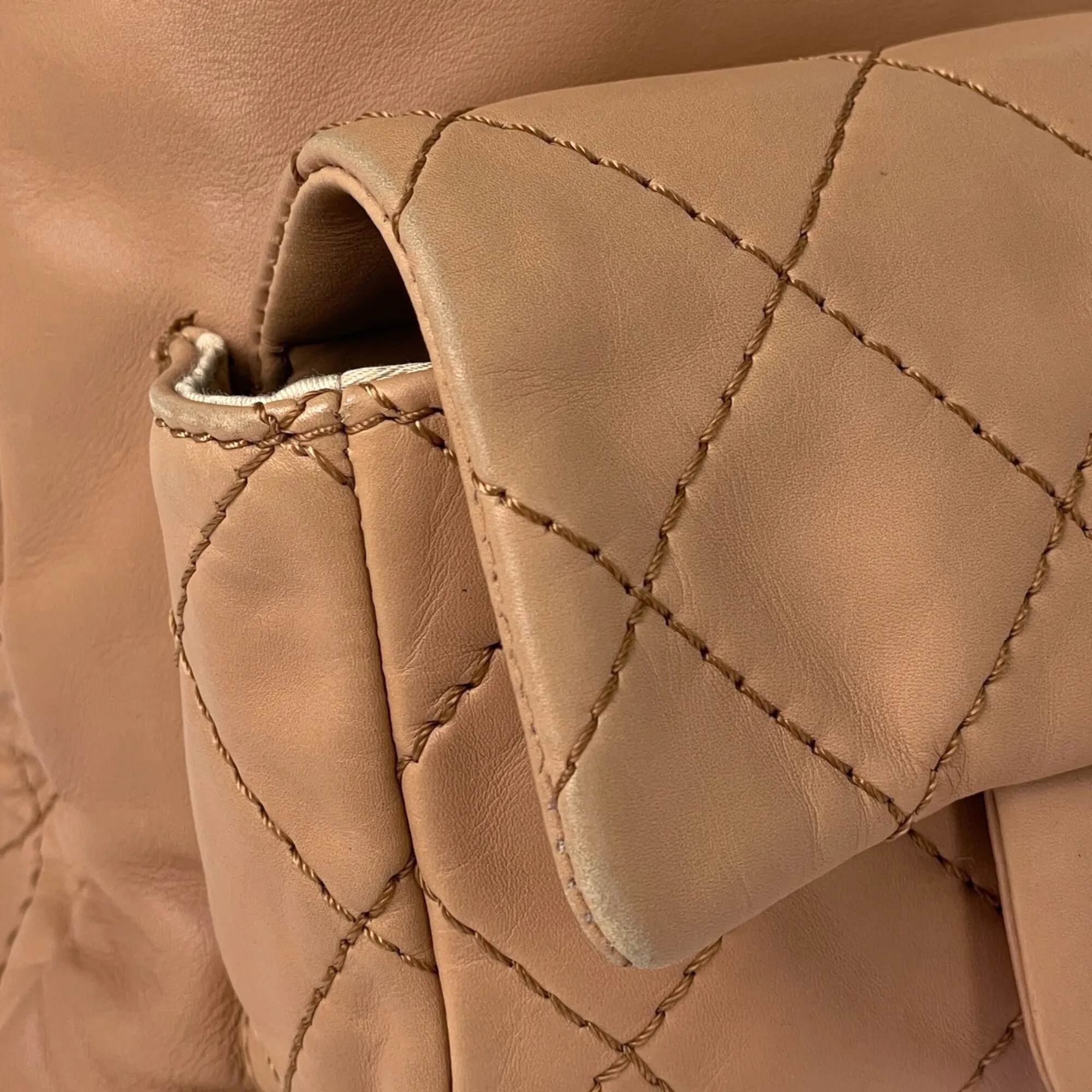 Matelasse Leather Backpack (Pre-Owned) - Chanel - Modalova