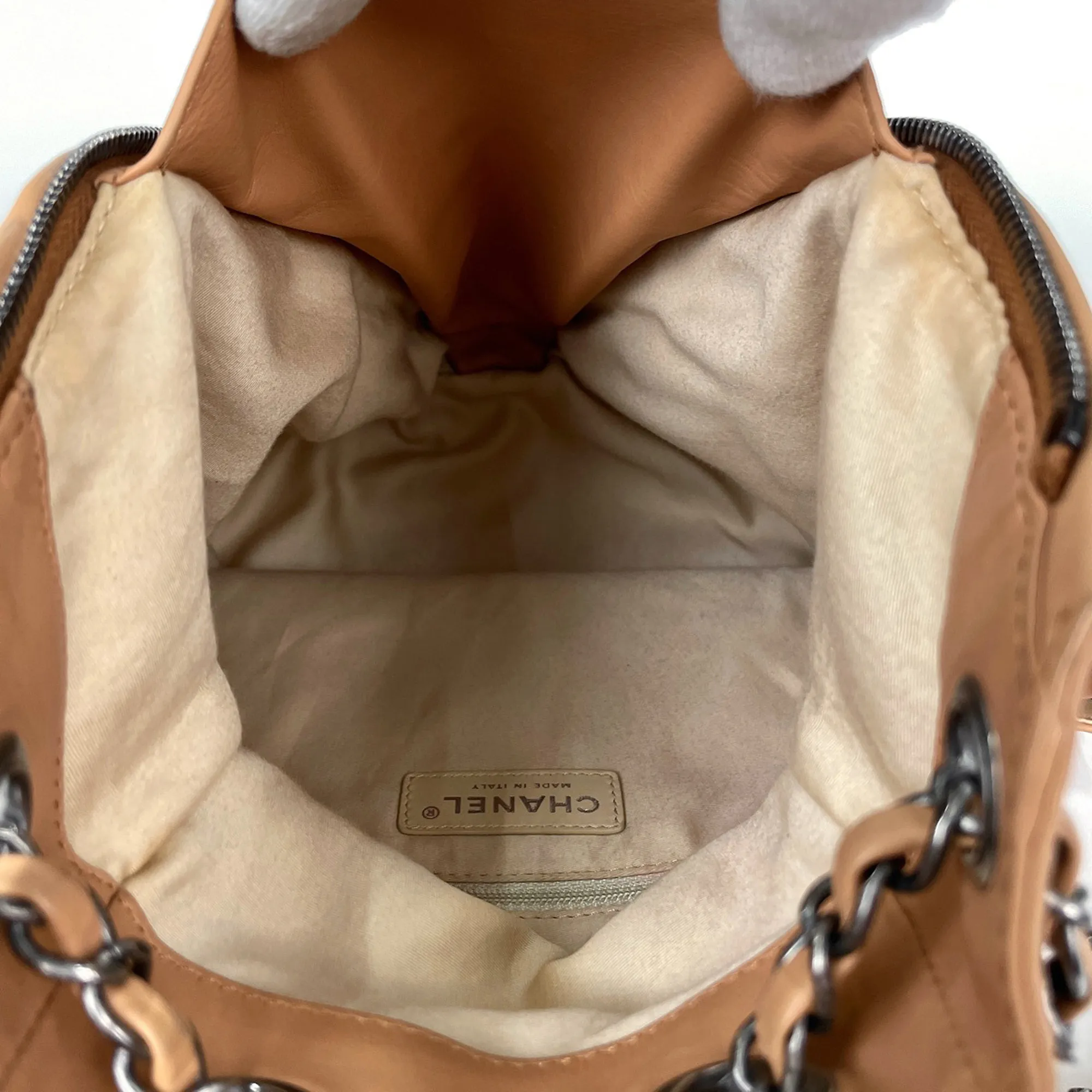Matelasse Leather Backpack (Pre-Owned) - Chanel - Modalova