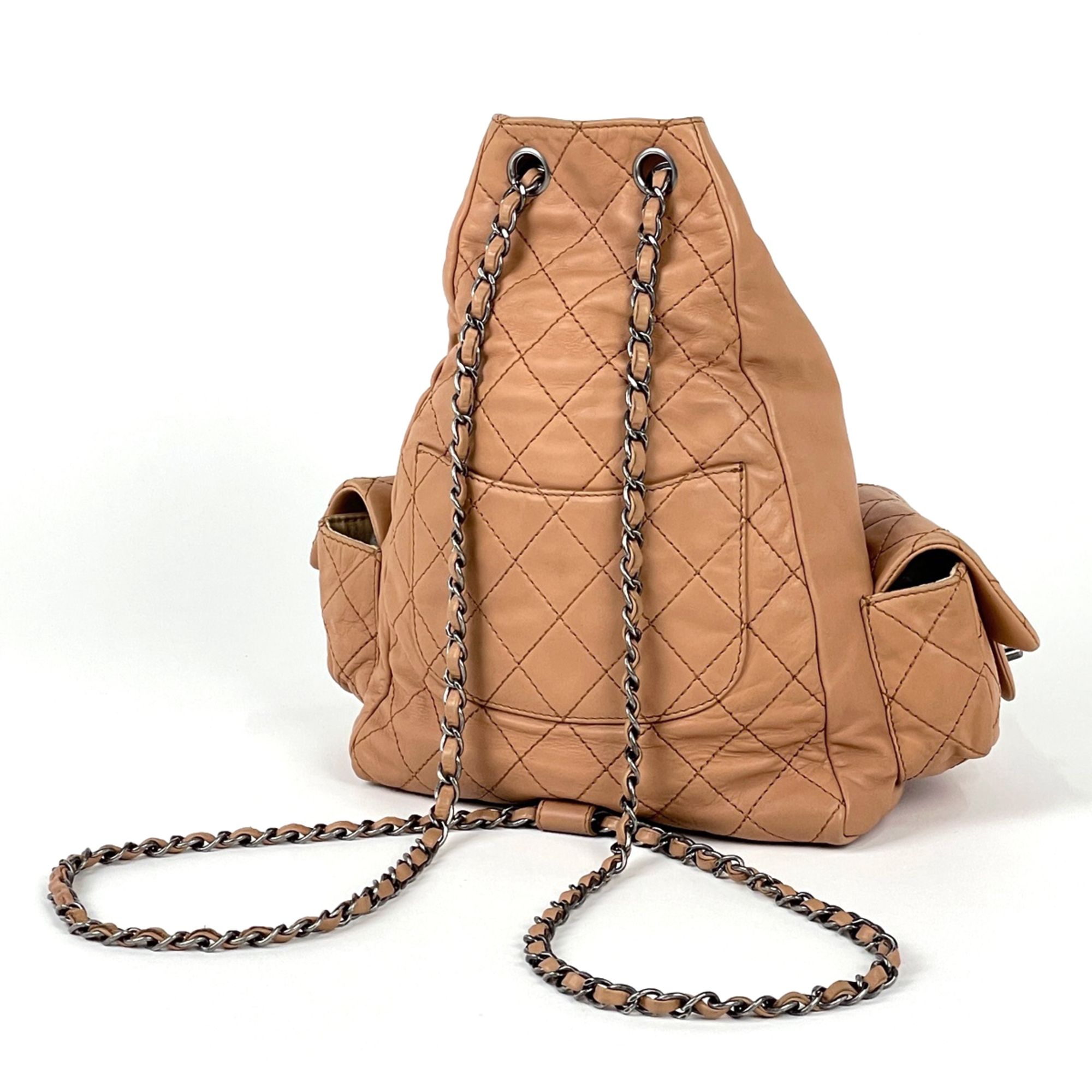 Matelasse Leather Backpack (Pre-Owned) - Chanel - Modalova
