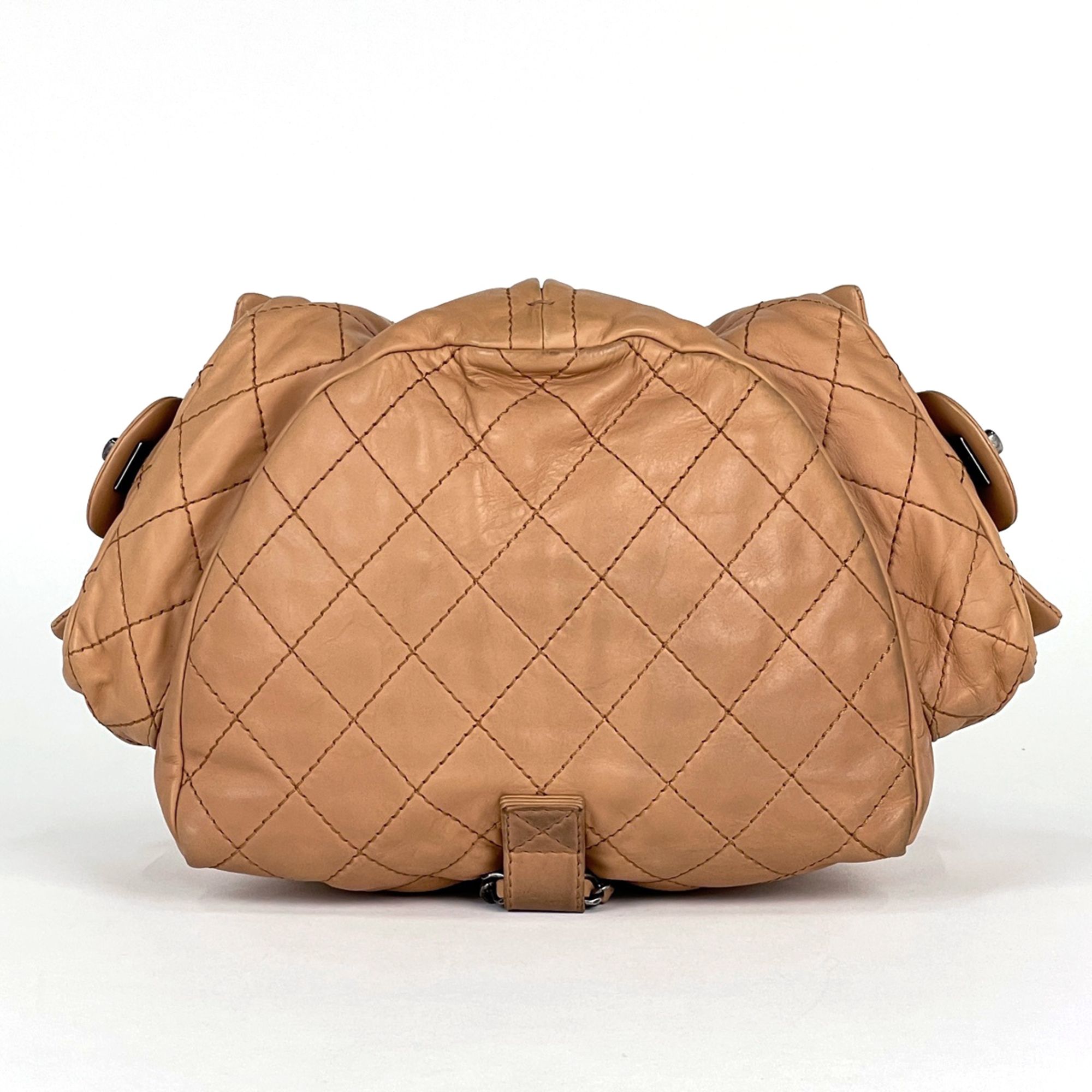 Matelasse Leather Backpack (Pre-Owned) - Chanel - Modalova