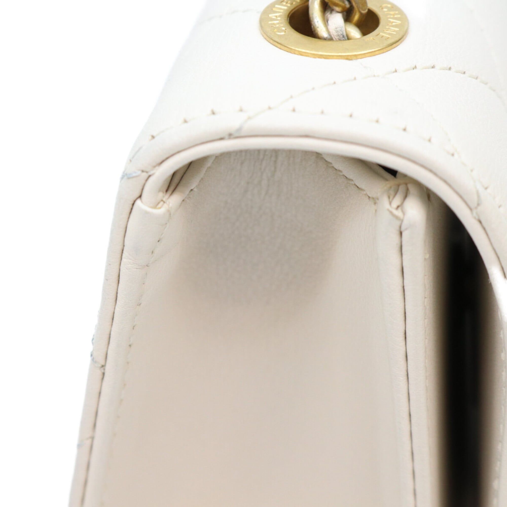 Leather Shoulder Bag (Pre-Owned) - Chanel - Modalova