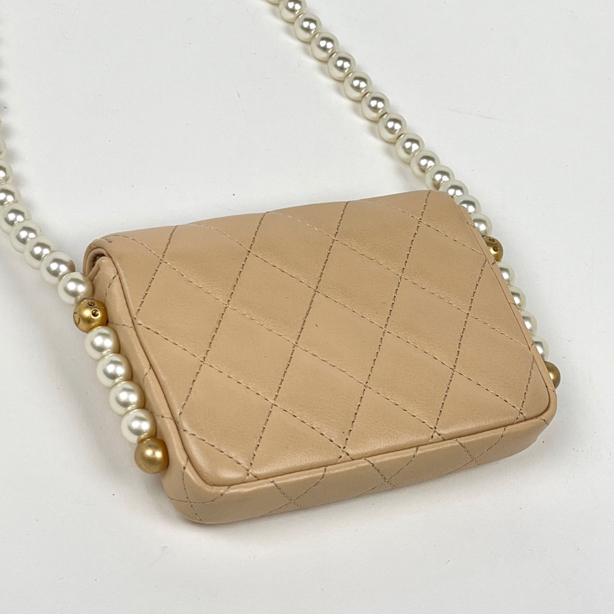 Leather Artificial Pearl Shoulder Bag (Pre-Owned) - Chanel - Modalova