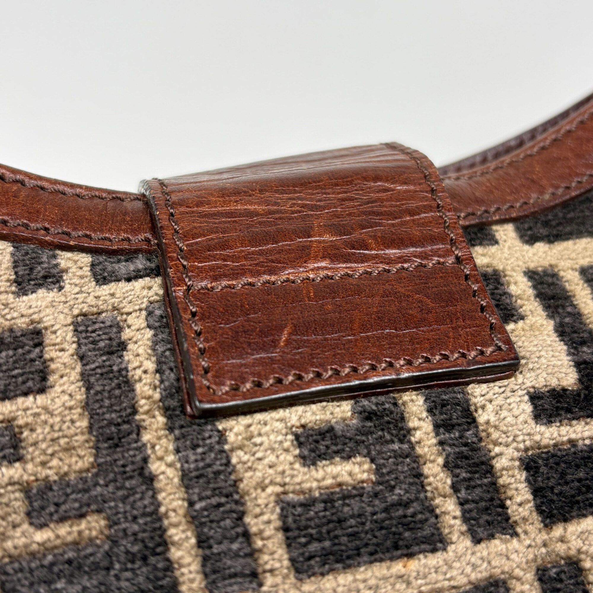 Fabric Leather Shoulder Bag (Pre-Owned) - Fendi - Modalova