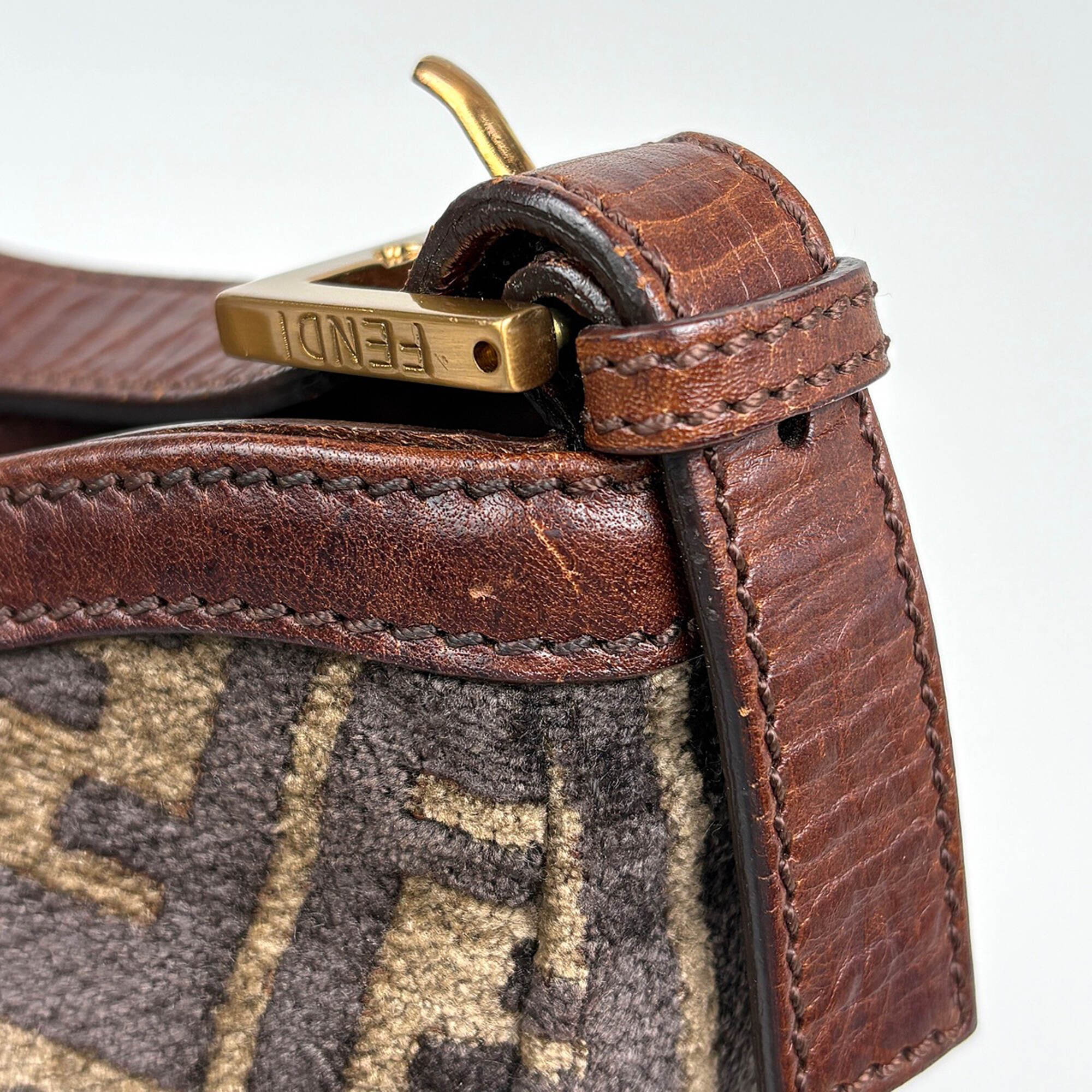 Fabric Leather Shoulder Bag (Pre-Owned) - Fendi - Modalova