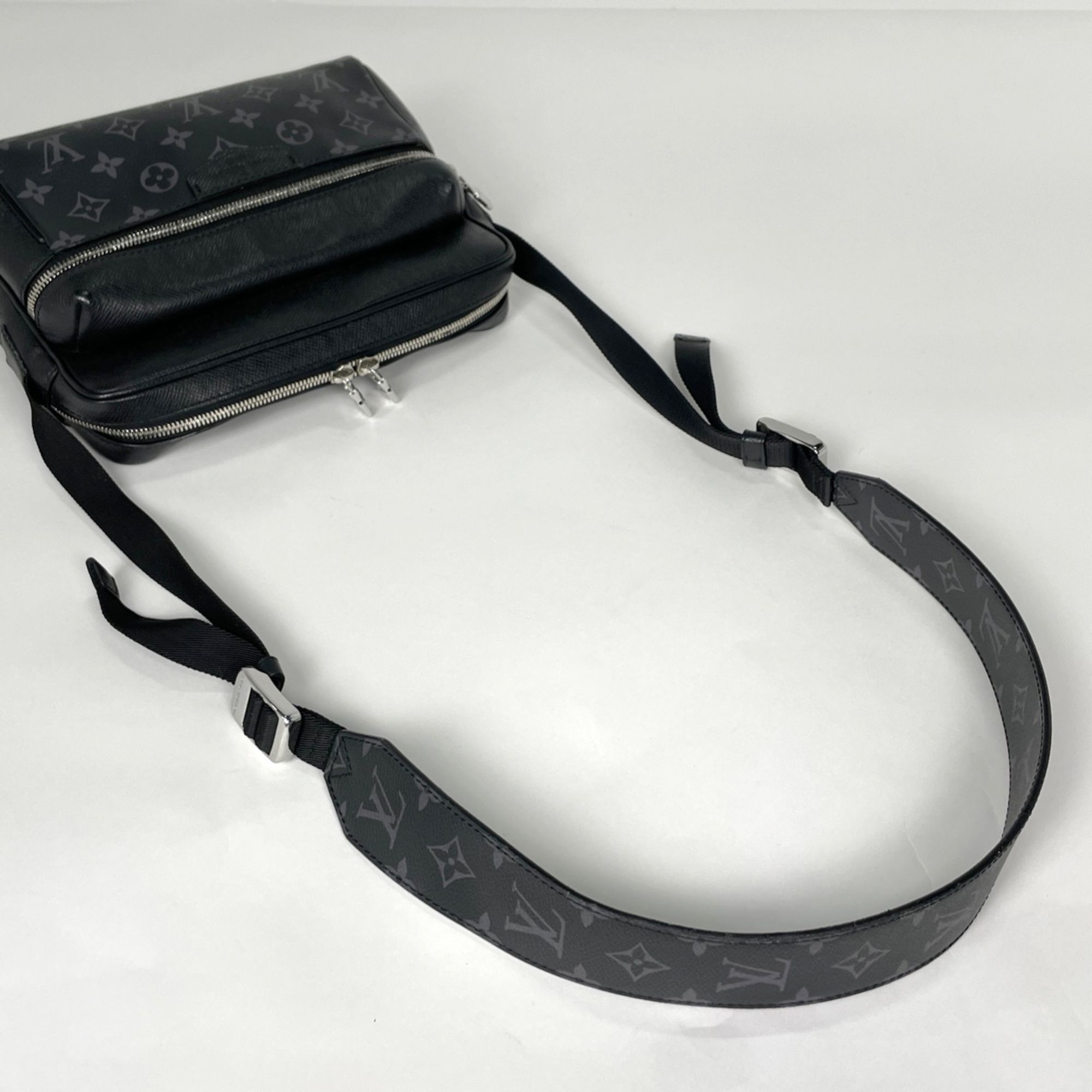 Taigarama Monogram Eclipse Shoulder Bag (Pre-Owned) - Louis Vuitton - Modalova