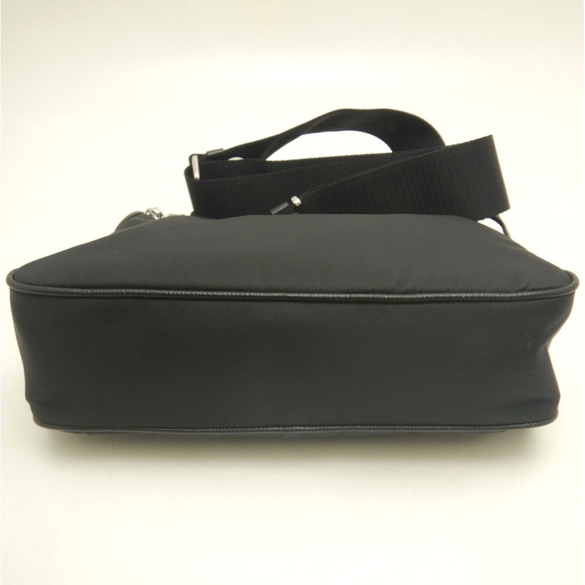 Saffiano Nylon Saffiano Shoulder Bag (Pre-Owned) - Prada - Modalova