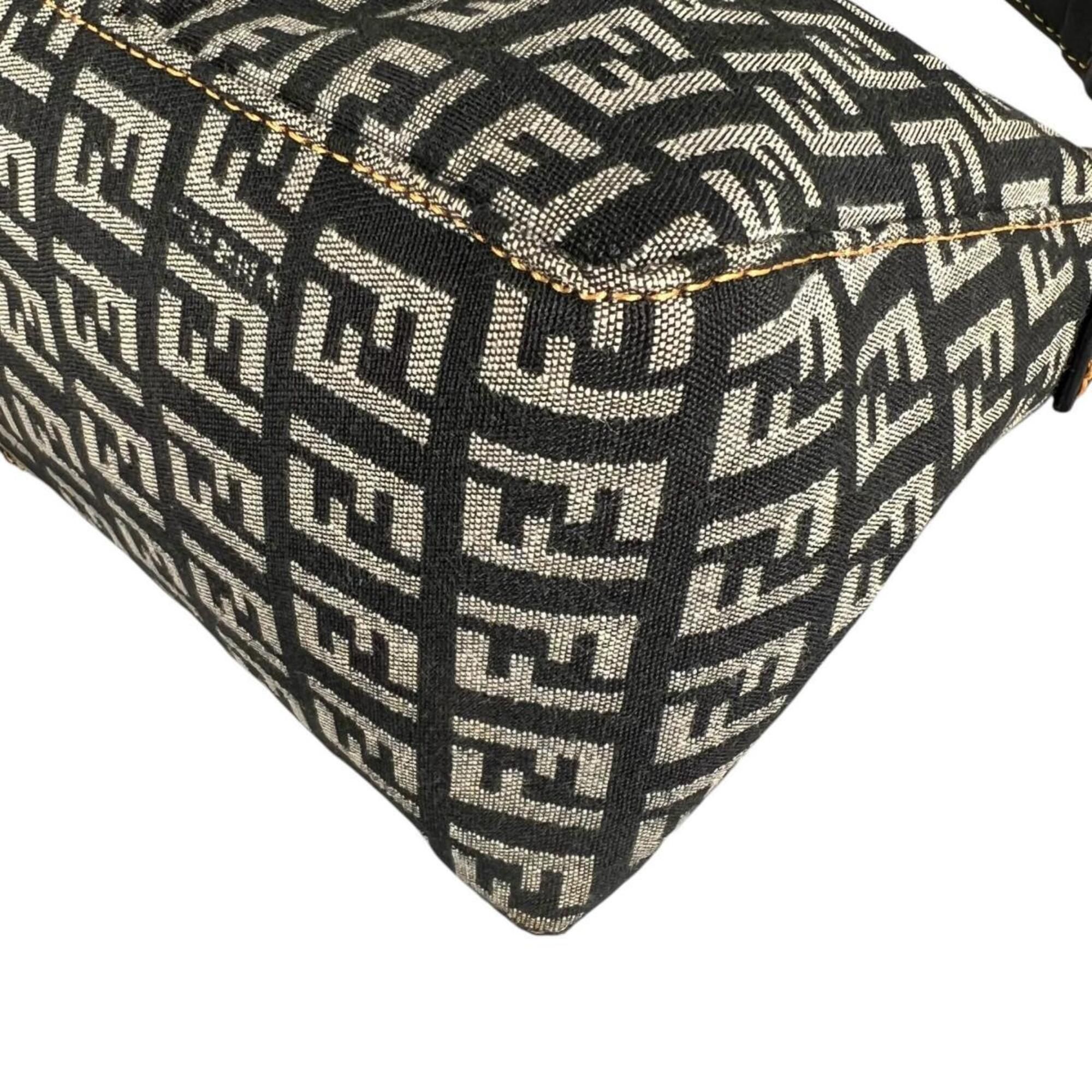 Zucchino Nylon Shoulder Bag (Pre-Owned) - Fendi - Modalova
