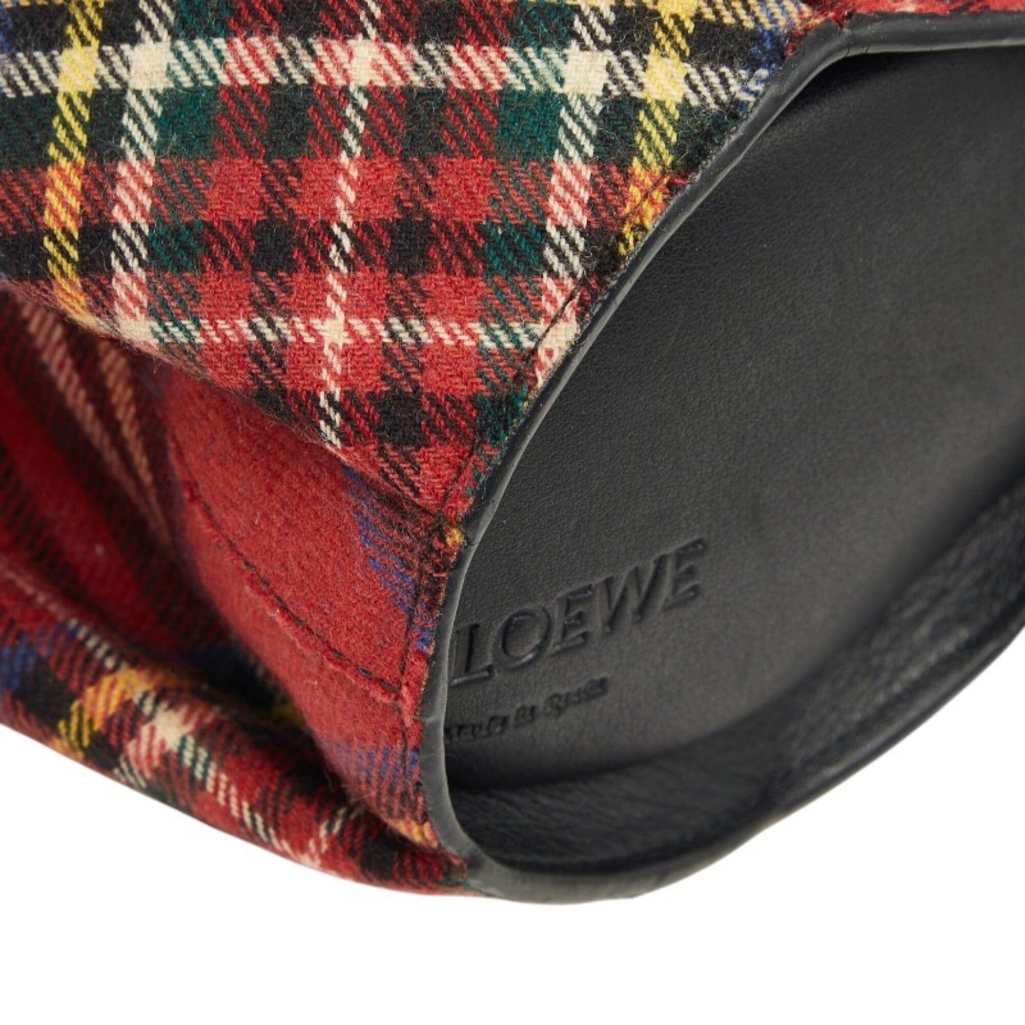 Red Wool Shoulder Bag (Pre-Owned) - Loewe - Modalova