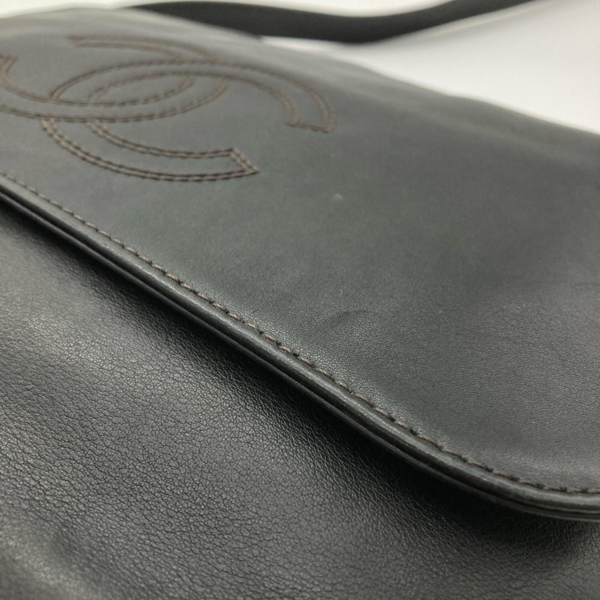 Leather Shoulder Bag (Pre-Owned) - Chanel - Modalova