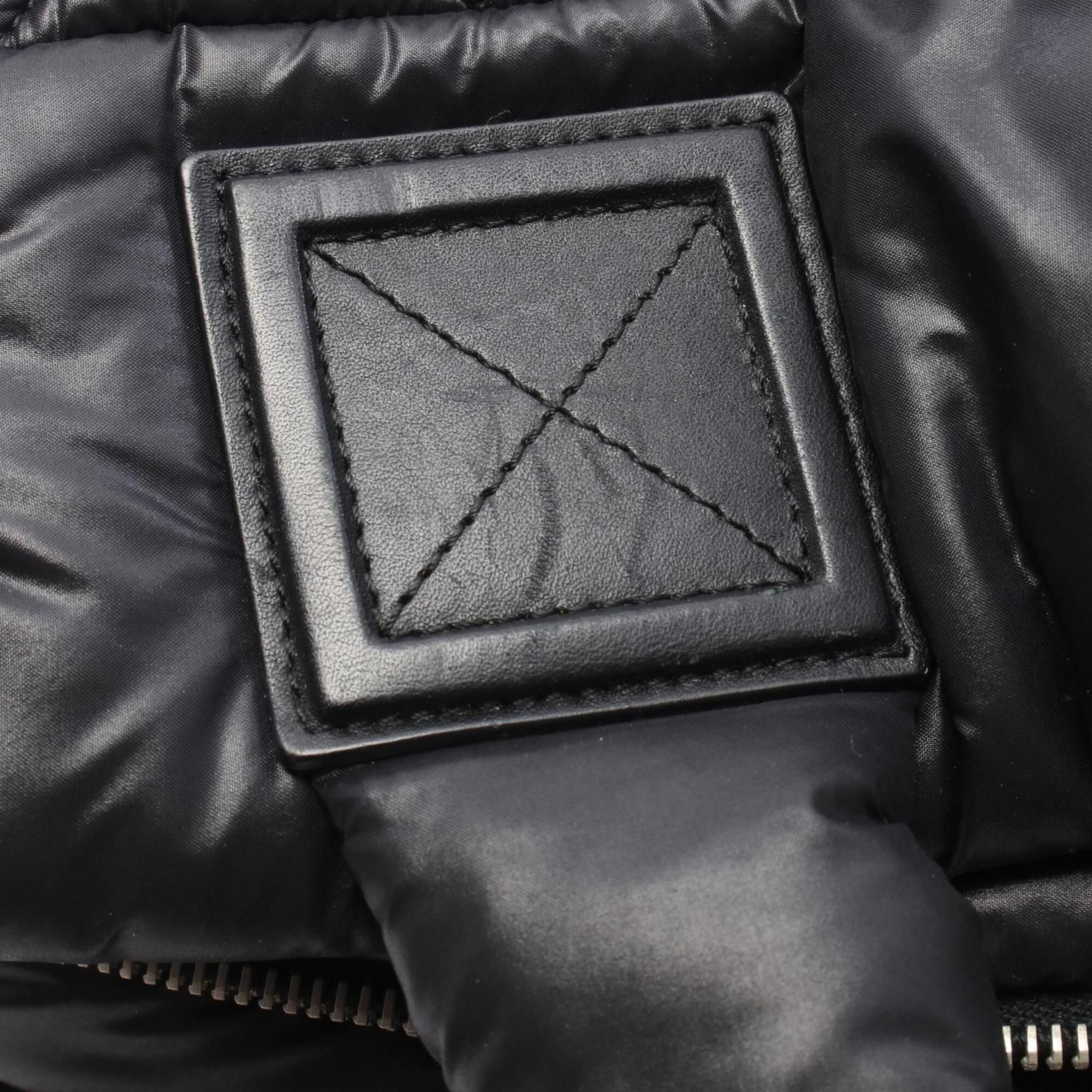 Nylon Leather Handbag (Pre-Owned) - Chanel - Modalova