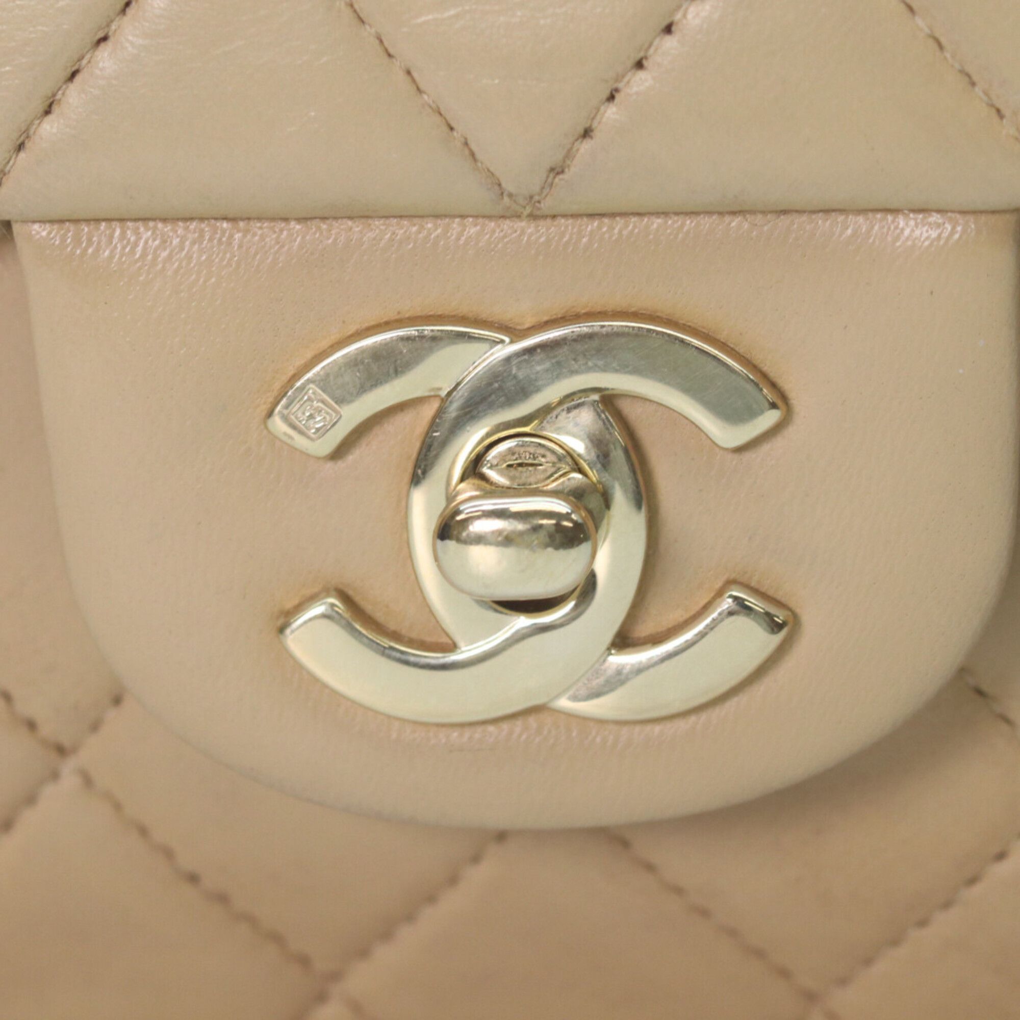Leather Shoulder Bag (Pre-Owned) - Chanel - Modalova