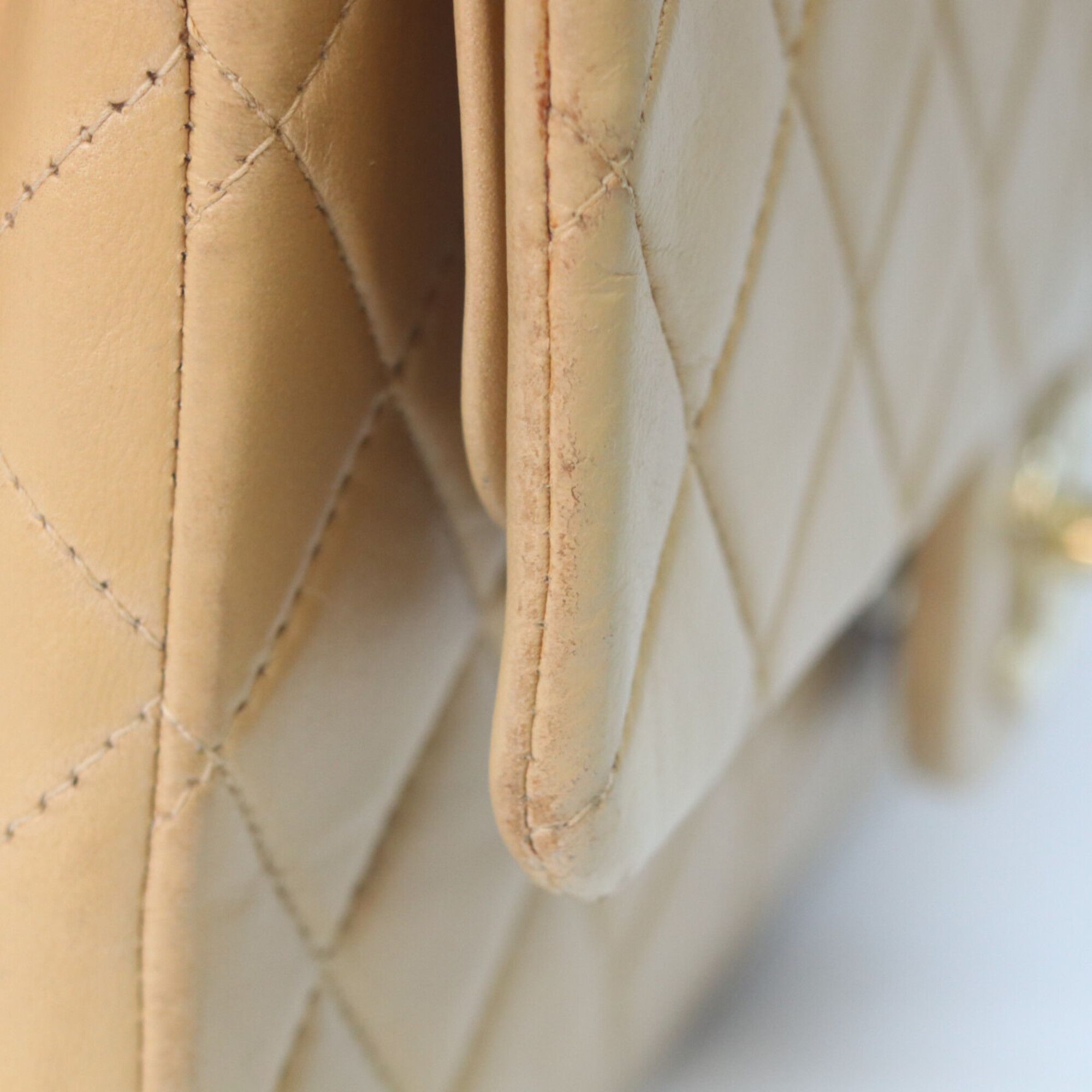 Leather Shoulder Bag (Pre-Owned) - Chanel - Modalova