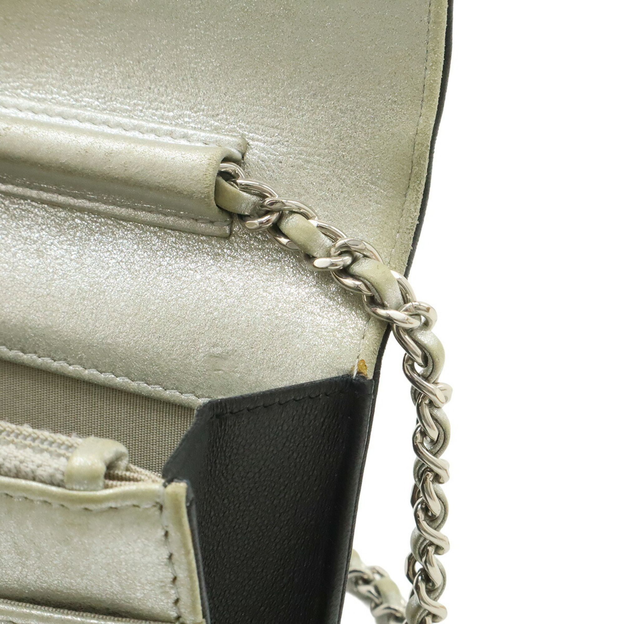 Leather Chain/Shoulder Wallet (Pre-Owned) - Chanel - Modalova