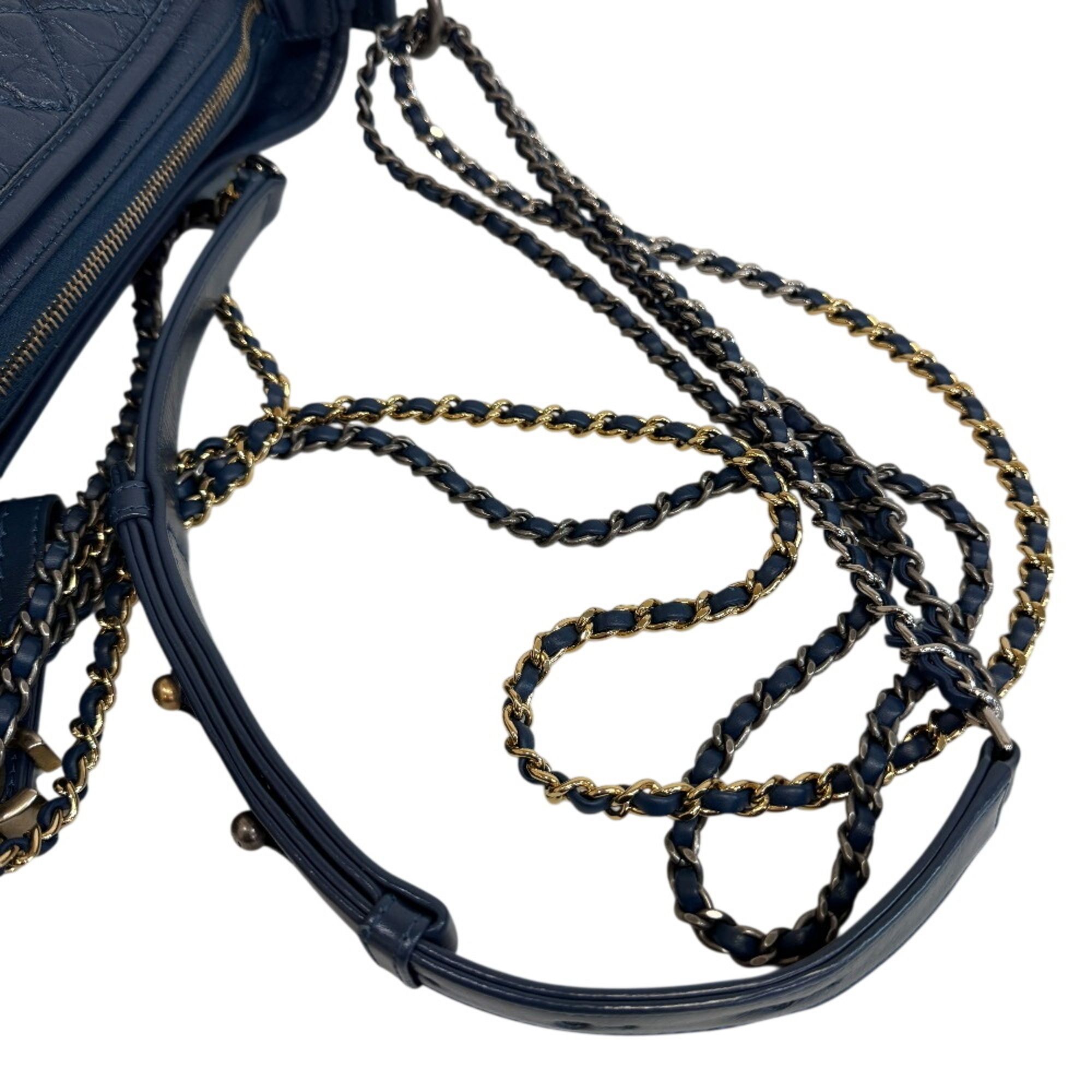 Leather Shoulder Bag (Pre-Owned) - Chanel - Modalova