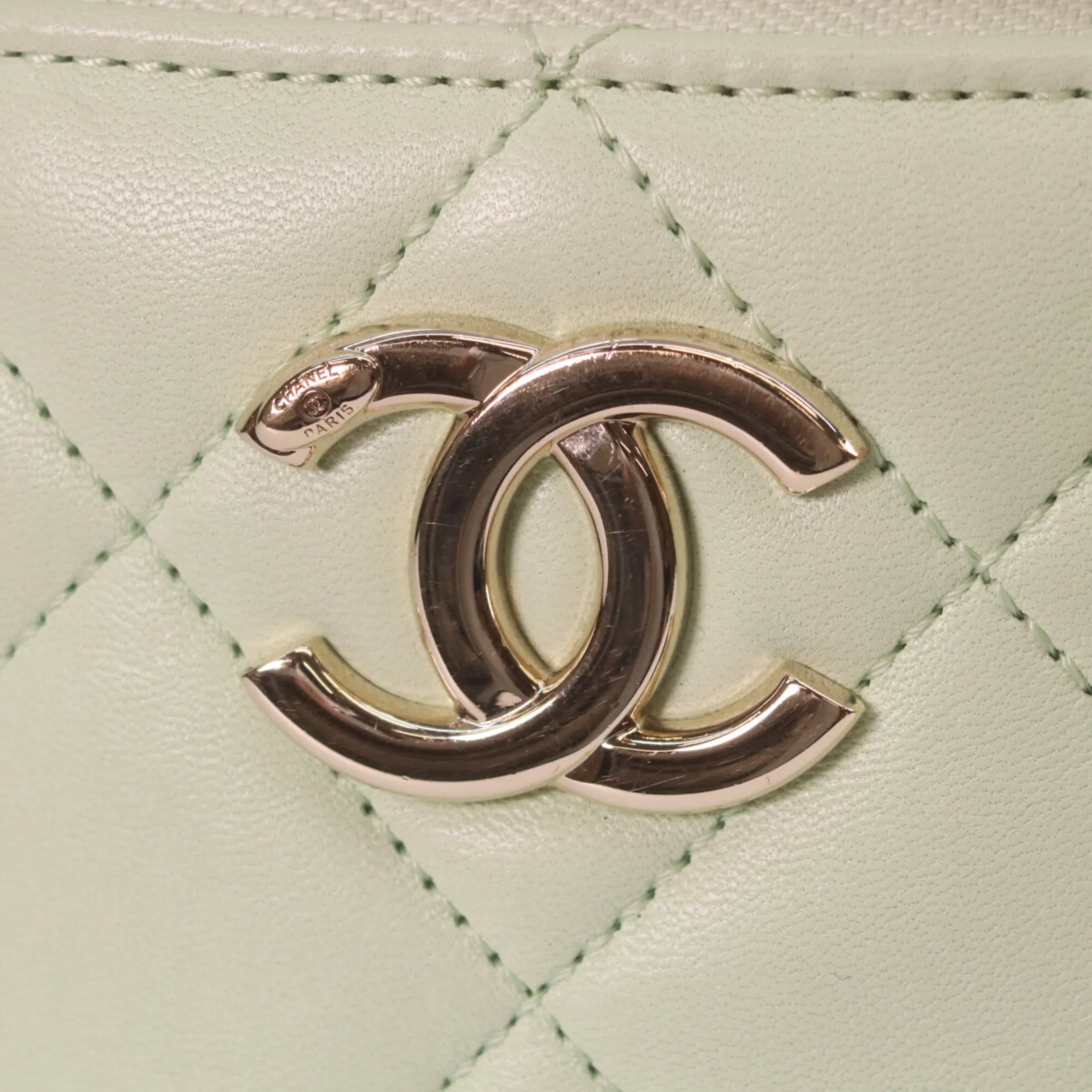 Leather Shoulder Bag (Pre-Owned) - Chanel - Modalova