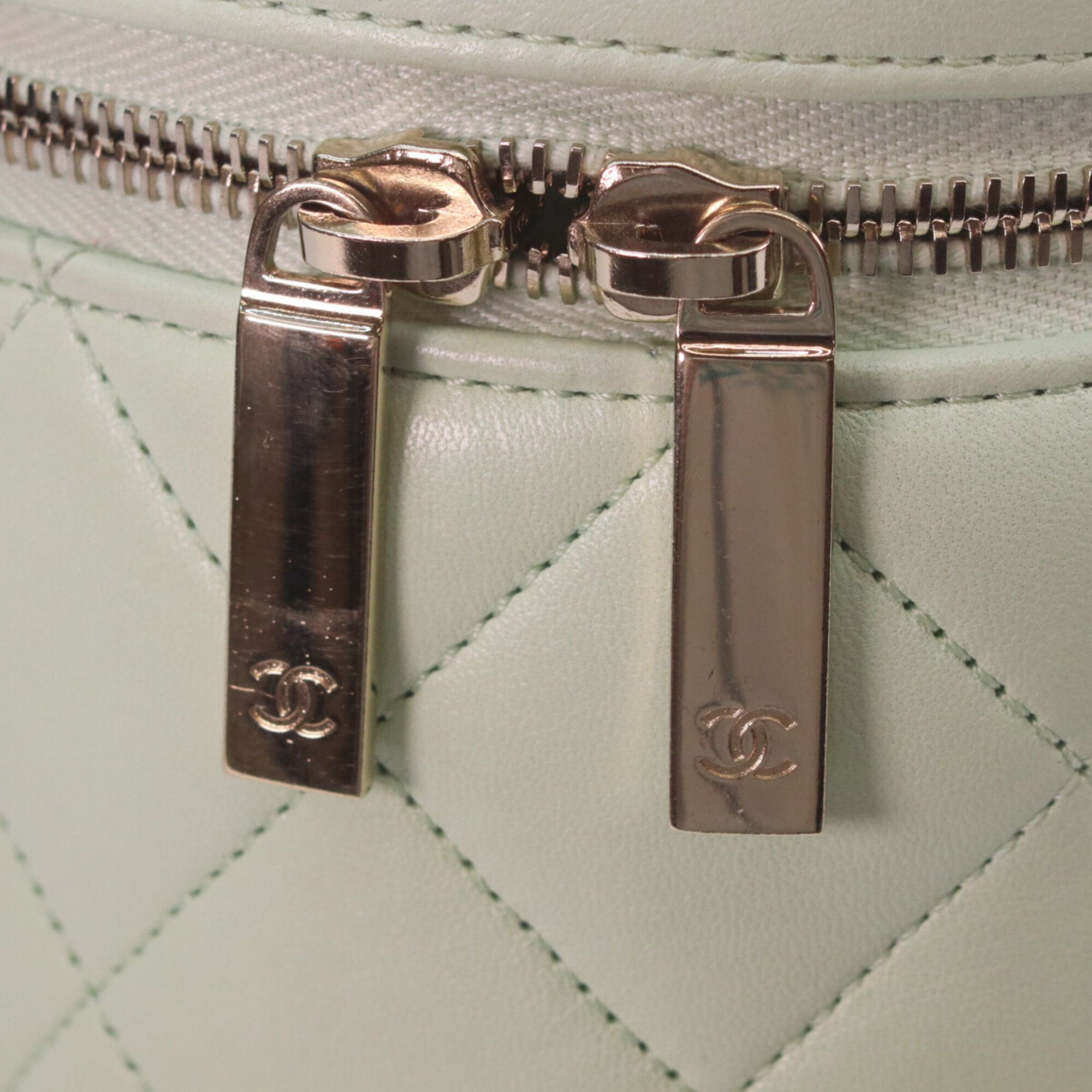 Leather Shoulder Bag (Pre-Owned) - Chanel - Modalova
