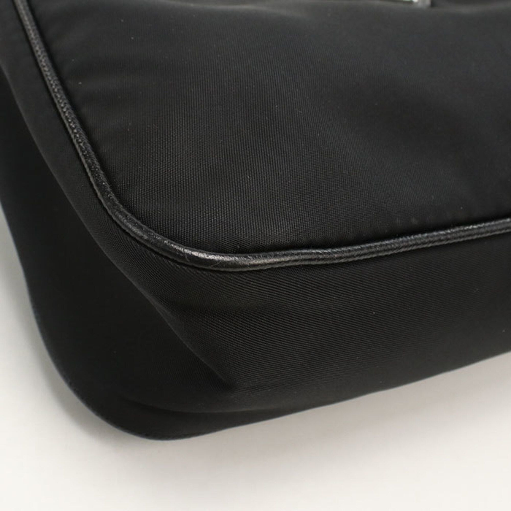 Nylon Shoulder Bag (Pre-Owned) - Prada - Modalova