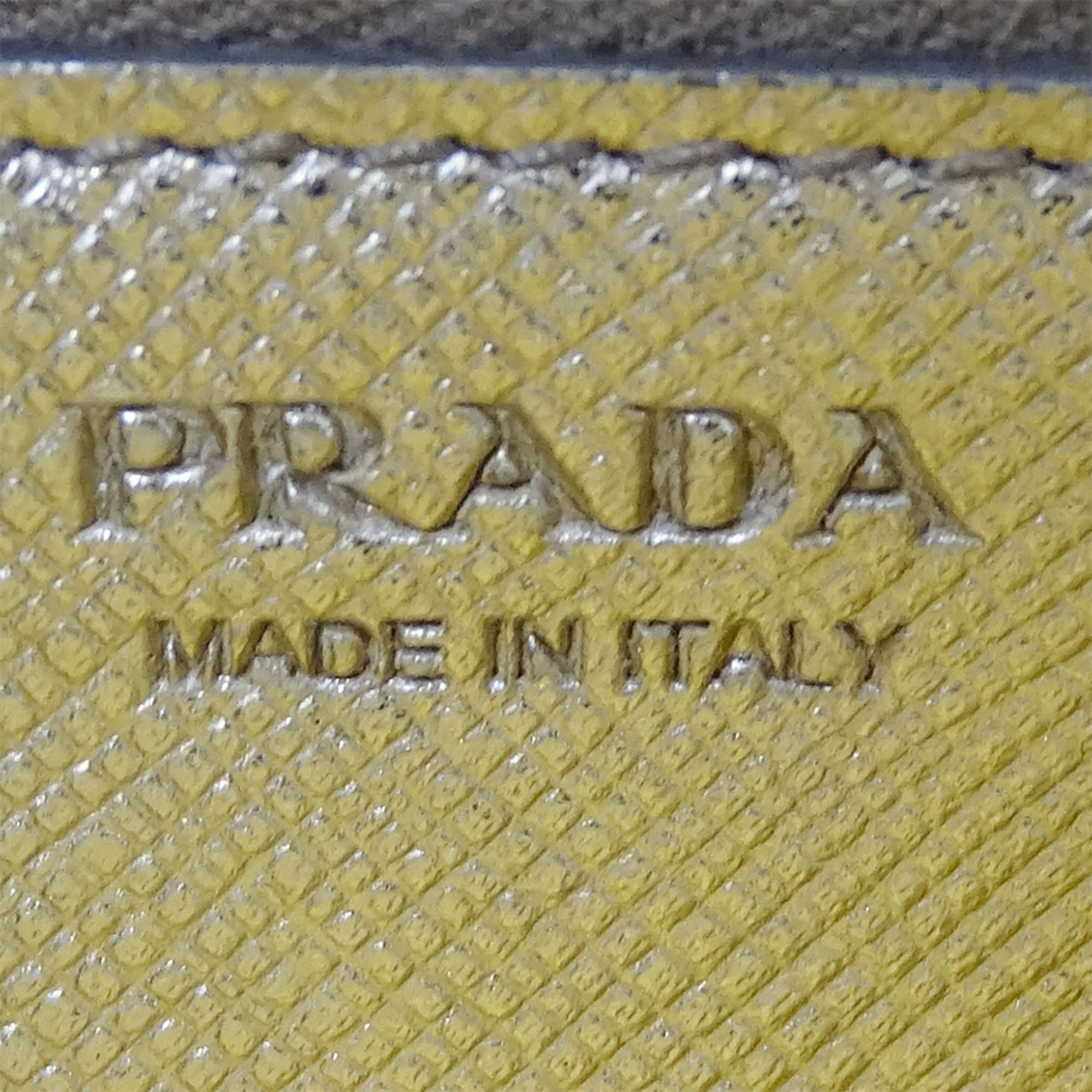 Prada Gold (Pre-Owned) - Prada - Modalova