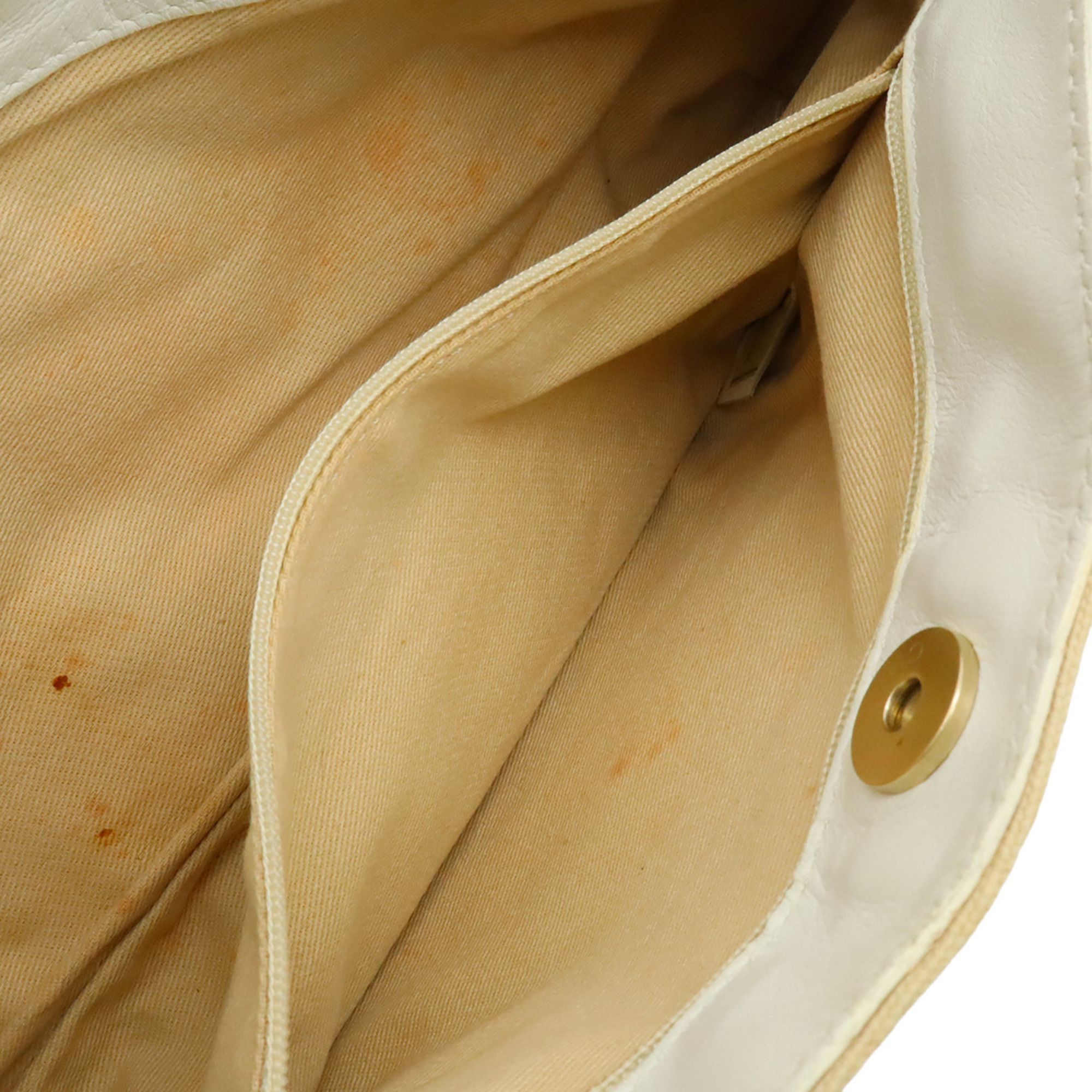 Canvas Leather Shoulder Bag (Pre-Owned) - Chanel - Modalova