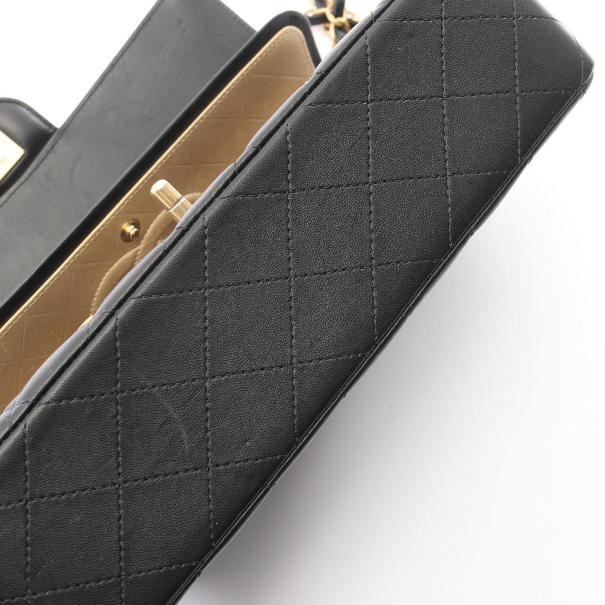 Matelasse Leather Shoulder Bag (Pre-Owned) - Chanel - Modalova