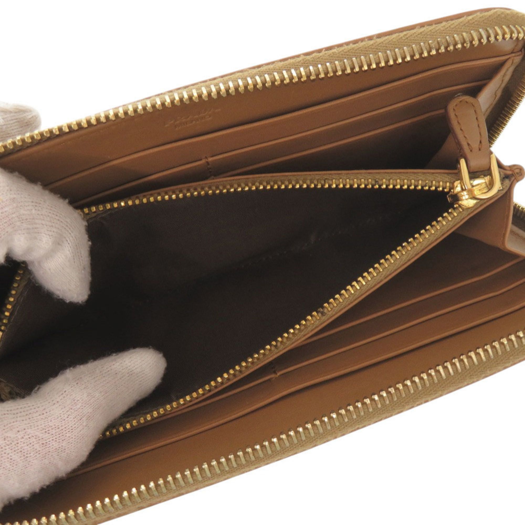 Leather Long Wallet (Bi-Fold) (Pre-Owned) - Prada - Modalova