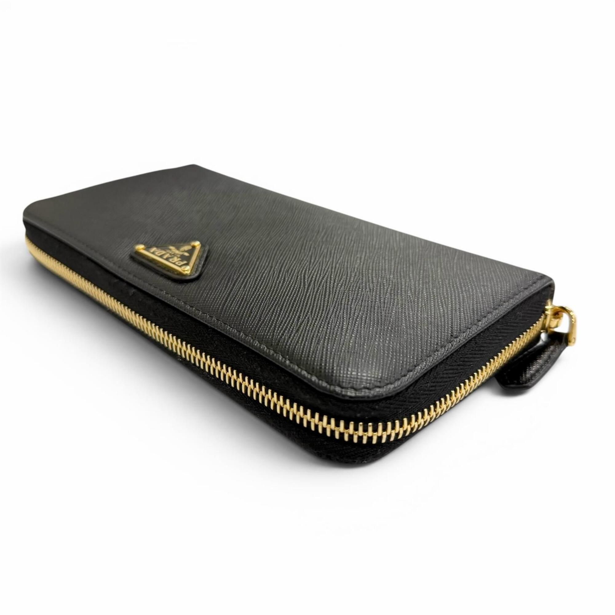 Leather Long Wallet (Bi-Fold) (Pre-Owned) - Prada - Modalova