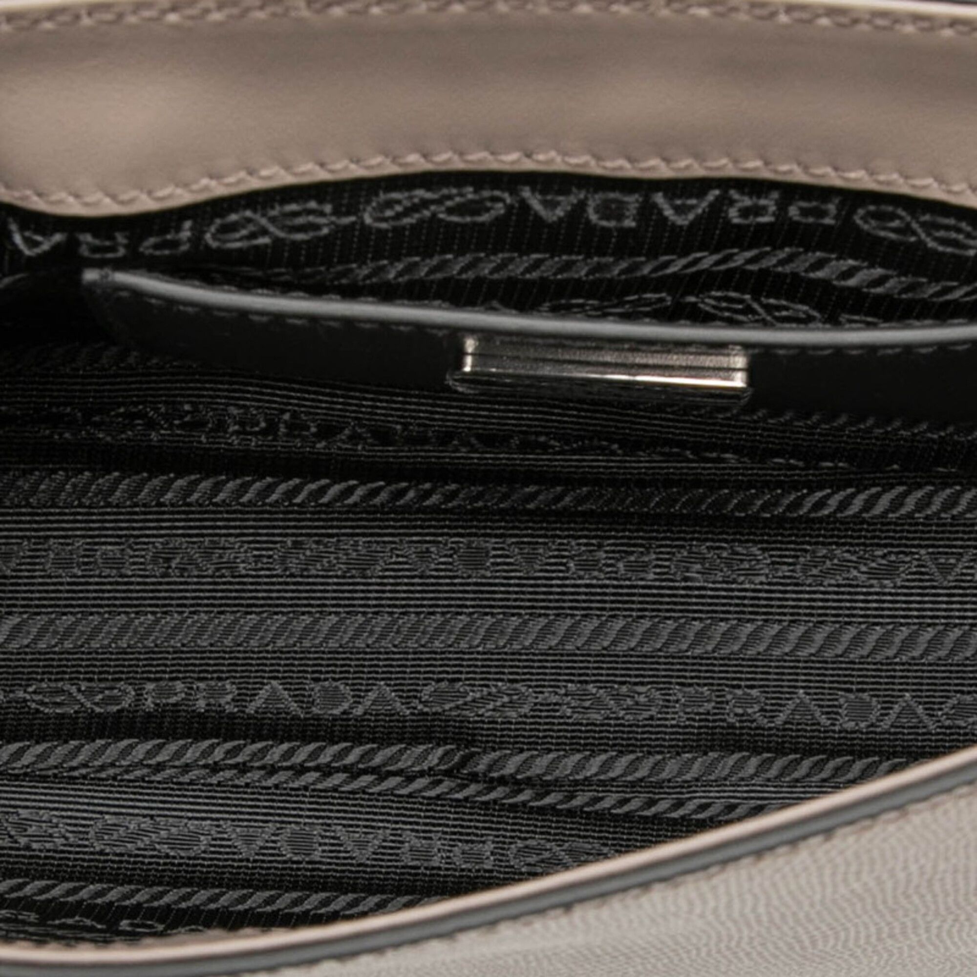 Leather Shoulder Bag (Pre-Owned) - Prada - Modalova