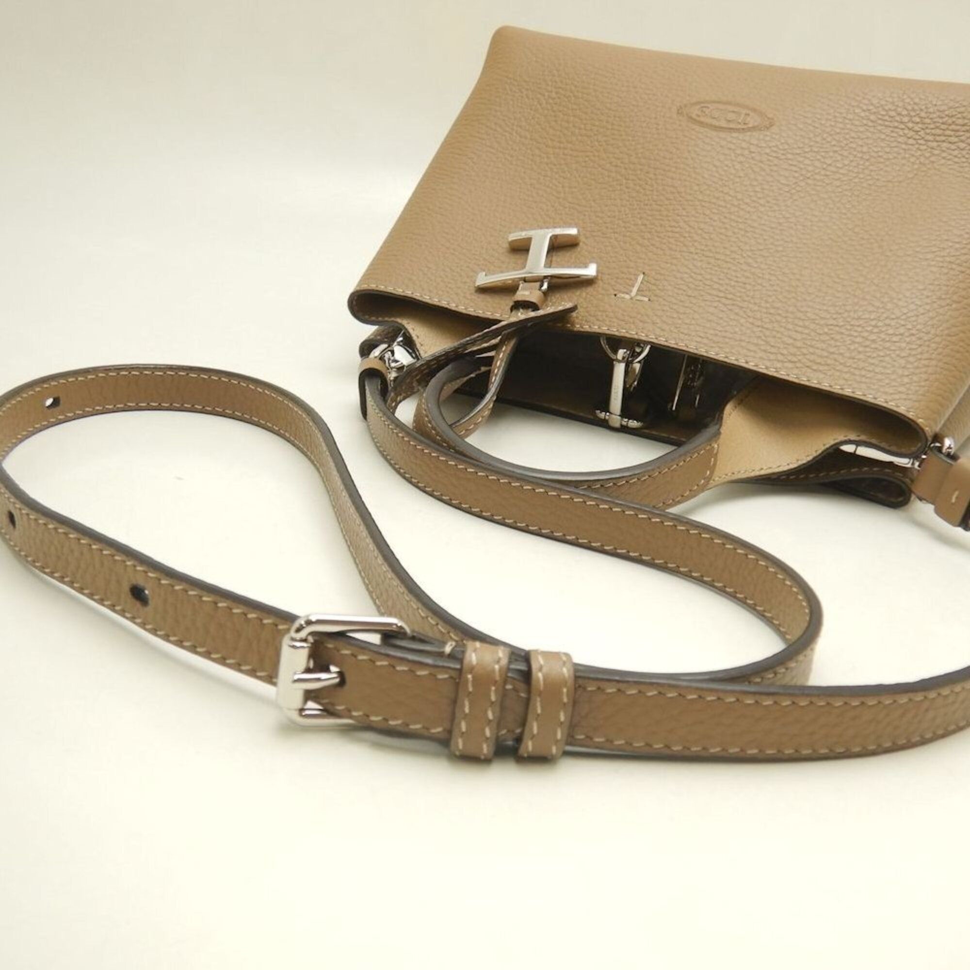 Leather Handbag (Pre-Owned) - Tod's - Modalova