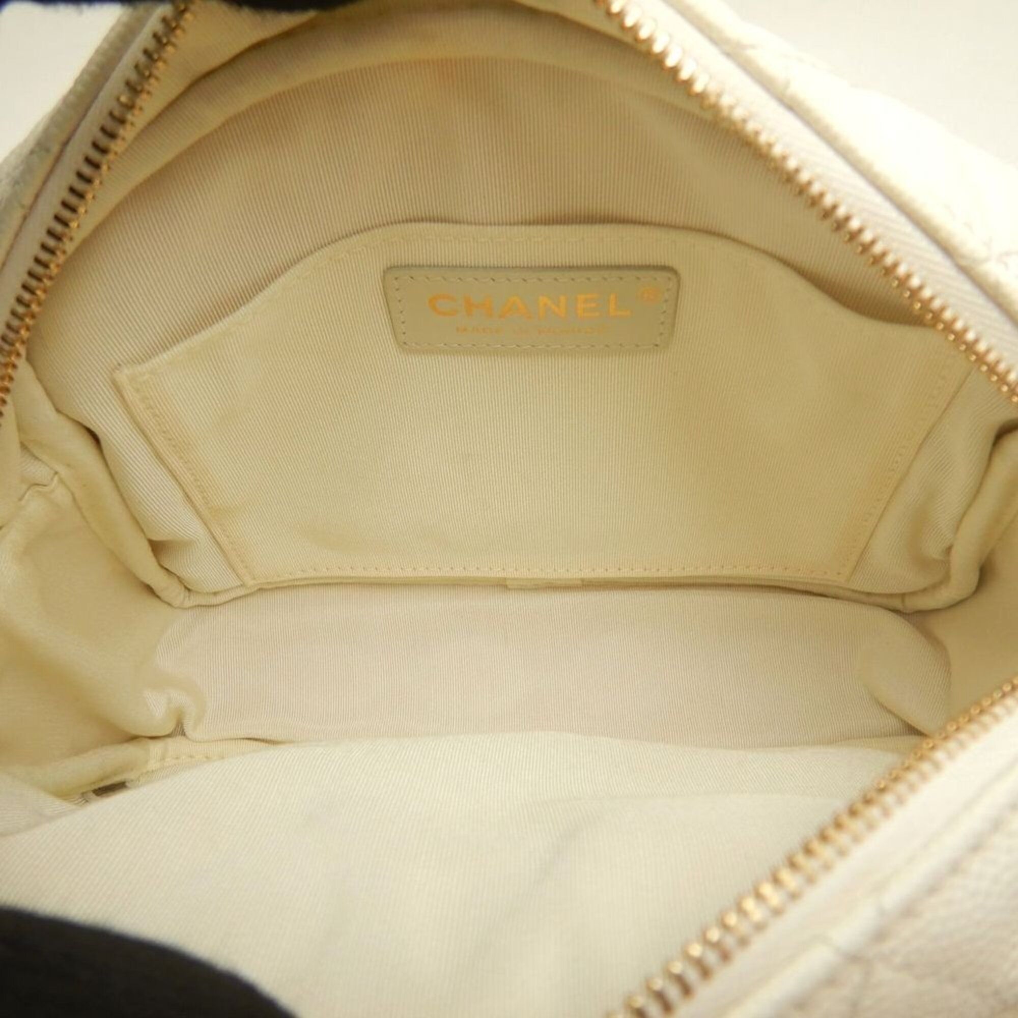 Grained Calfskin Shoulder Bag (Pre-Owned) - Chanel - Modalova