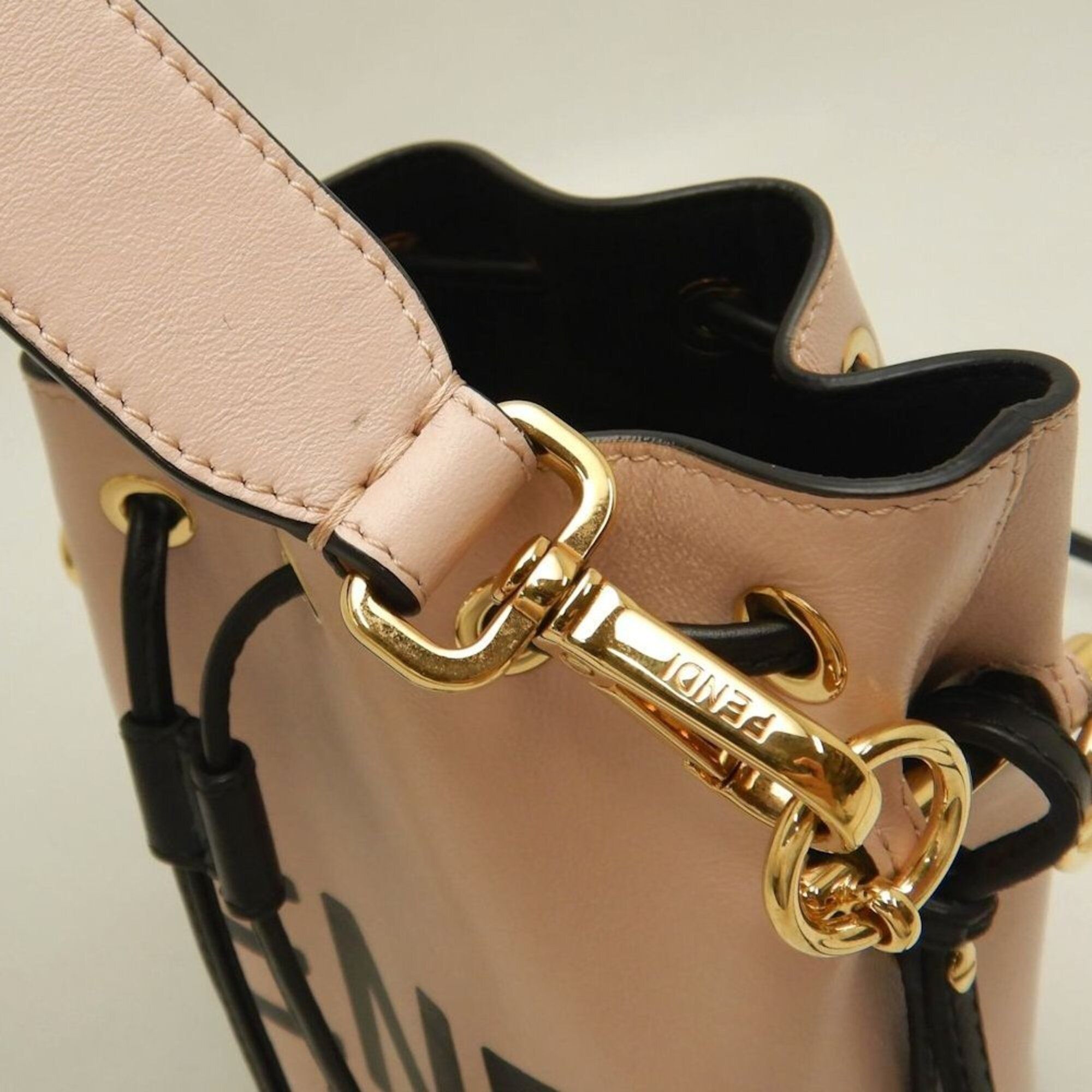 Leather Shoulder Bag (Pre-Owned) - Fendi - Modalova