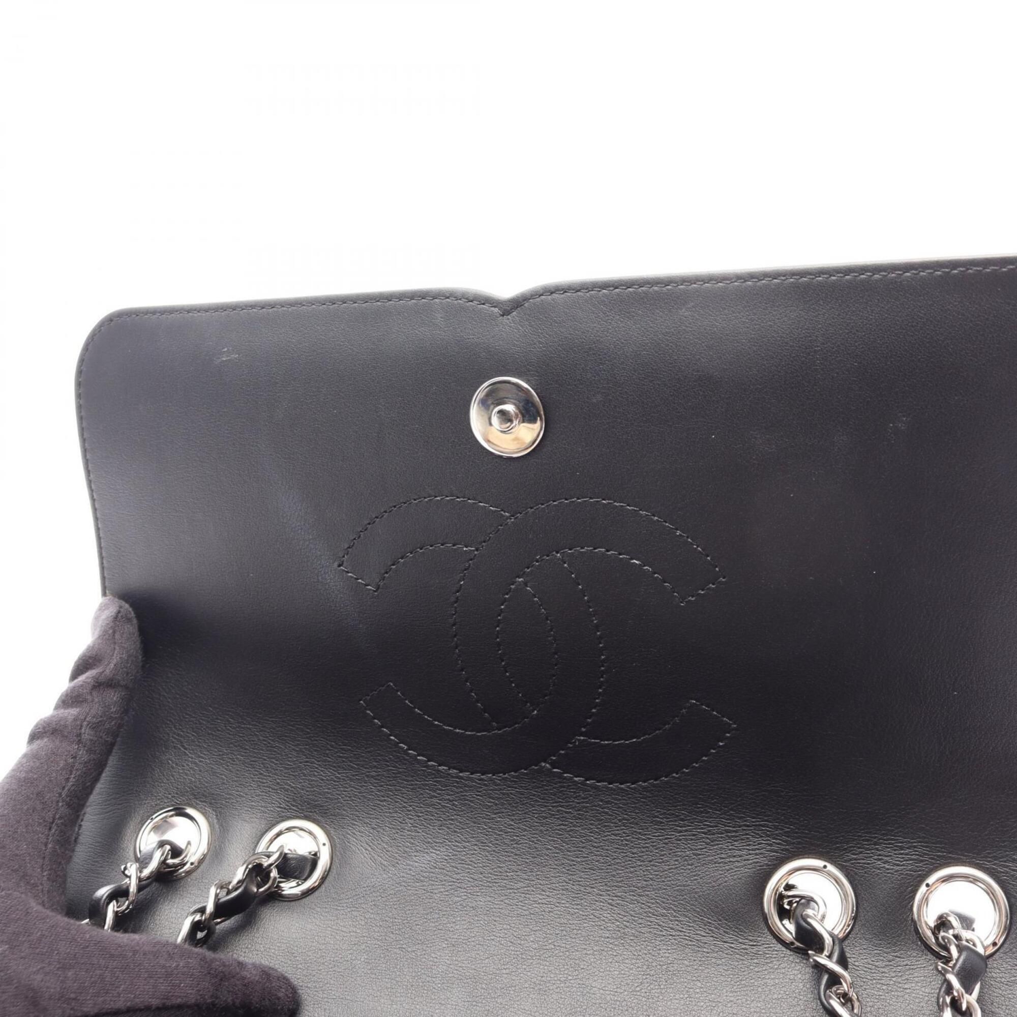 Red Fabric Leather Shoulder Bag (Pre-Owned) - Chanel - Modalova