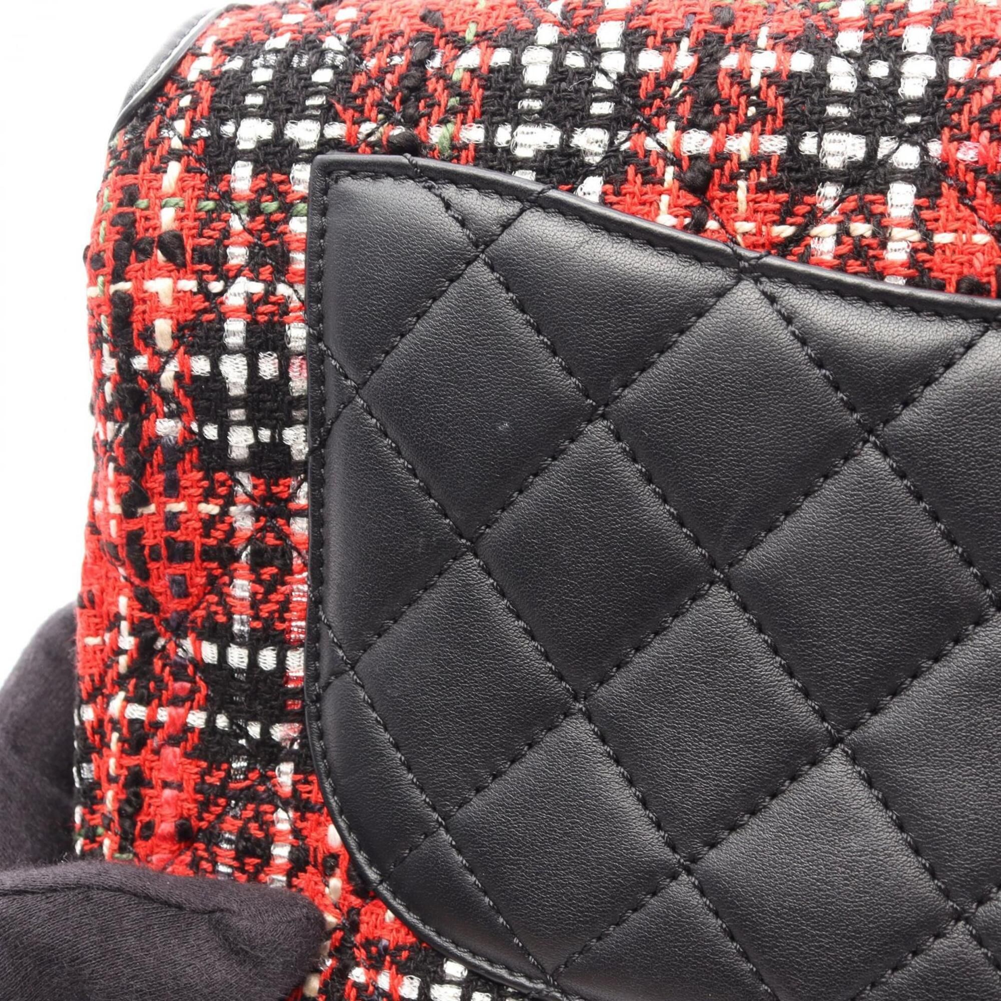 Red Fabric Leather Shoulder Bag (Pre-Owned) - Chanel - Modalova