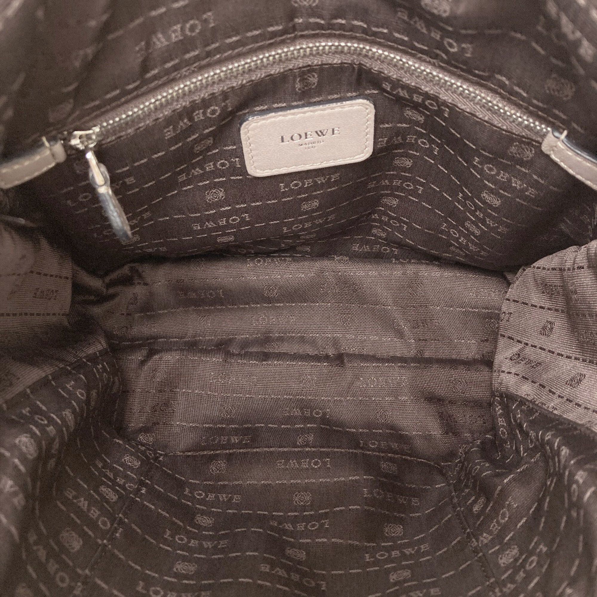 Leather Shoulder Bag (Pre-Owned) - Loewe - Modalova