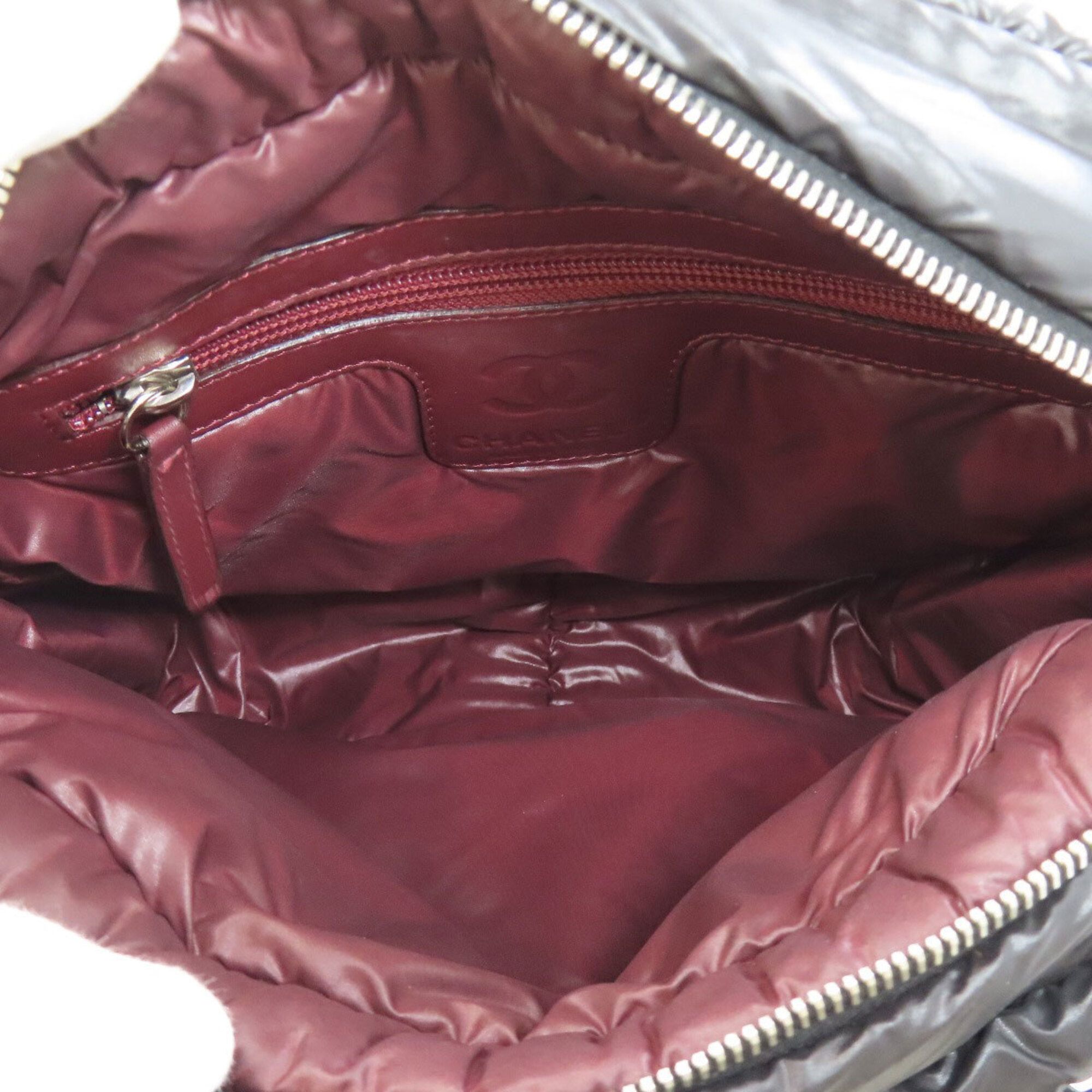 Coco Cocoon Nylon Shoulder Bag (Pre-Owned) - Chanel - Modalova