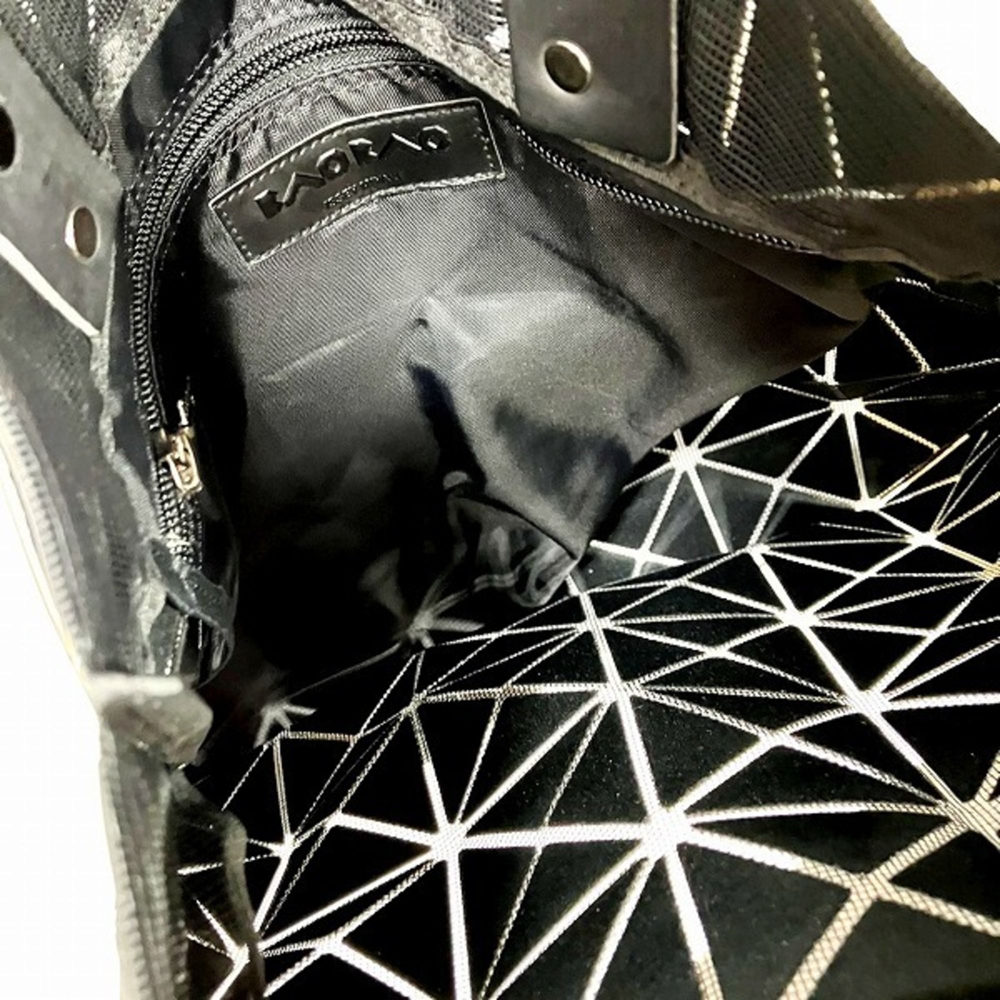 Rubber Handbag Tote Bag (Pre-Owned) - Issey Miyake - Modalova