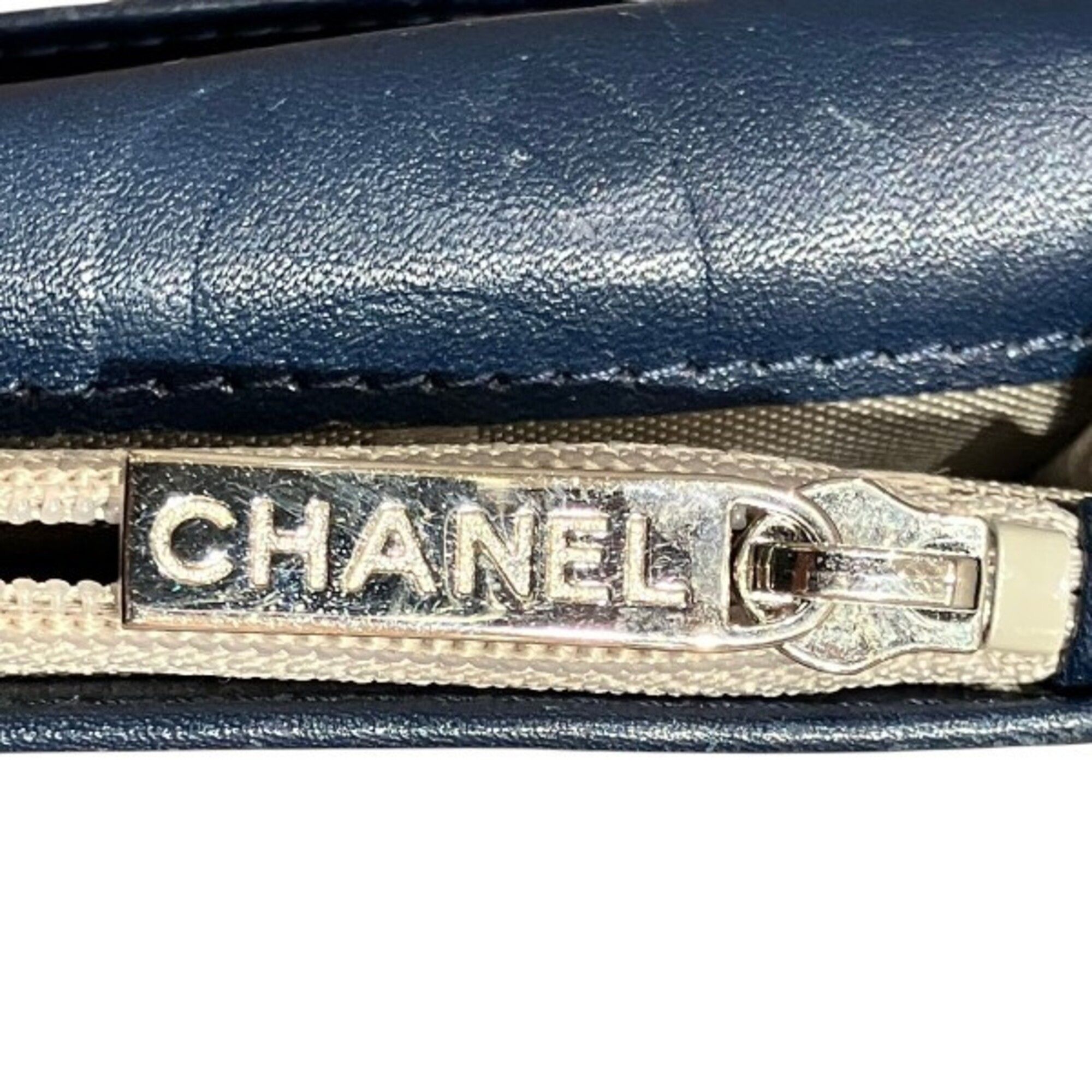 Leather Long Wallet (Bi-Fold) (Pre-Owned) - Chanel - Modalova