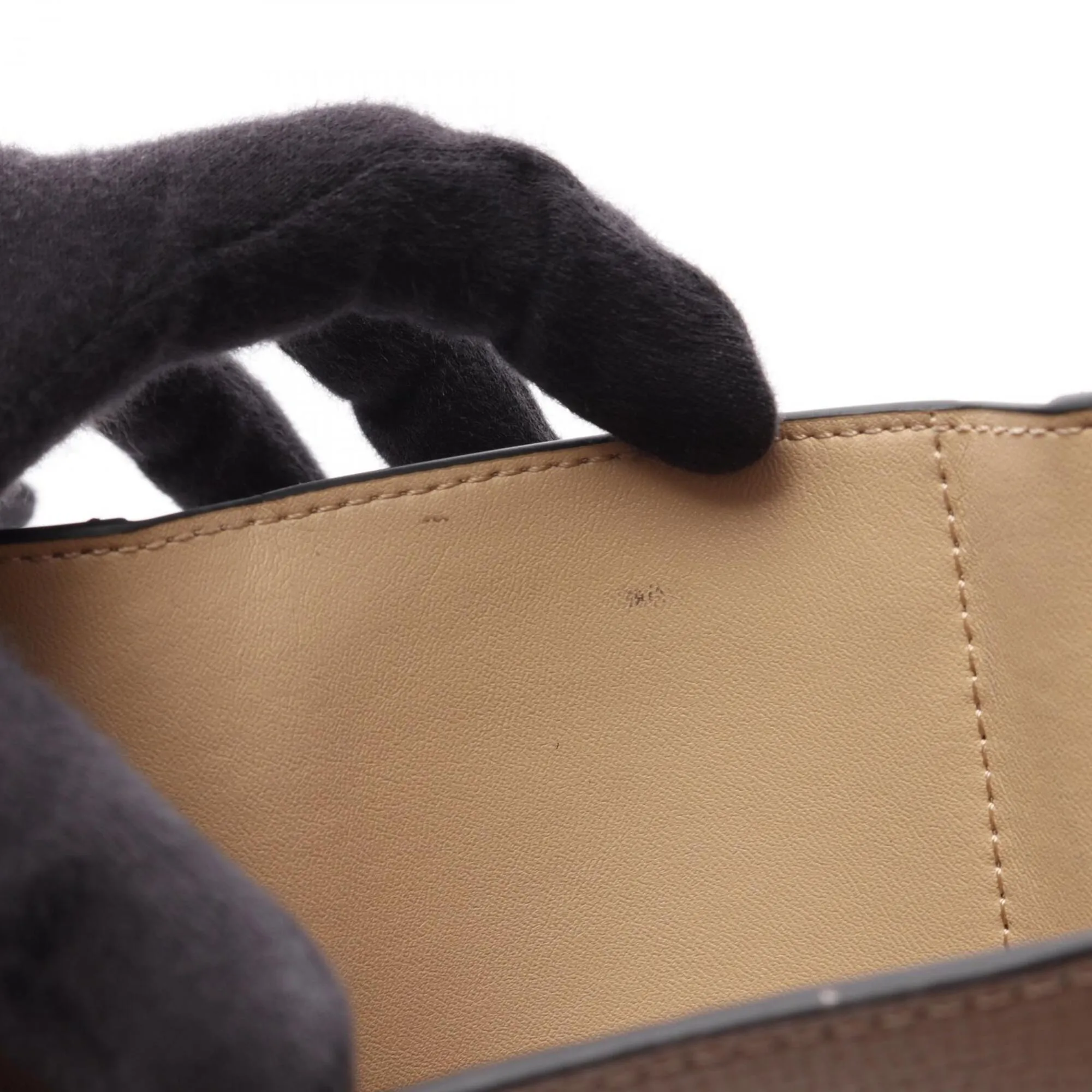 Leather Wallet (Tri-Fold) (Pre-Owned) - Loewe - Modalova