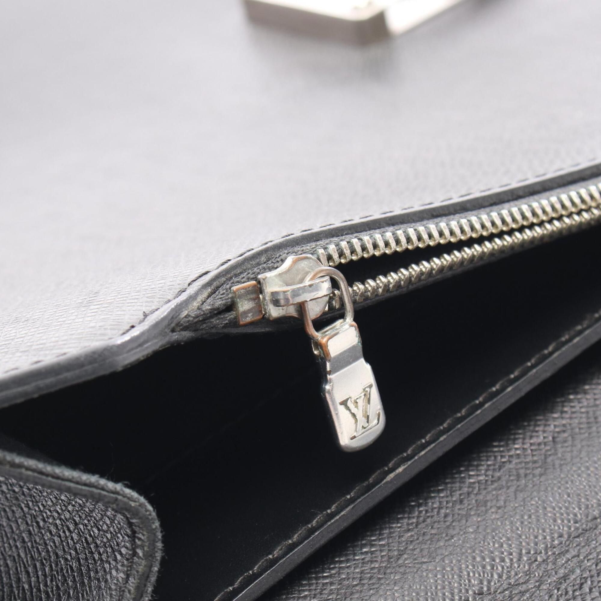 Taiga Leather Leather Handbag (Pre-Owned) - Louis Vuitton - Modalova