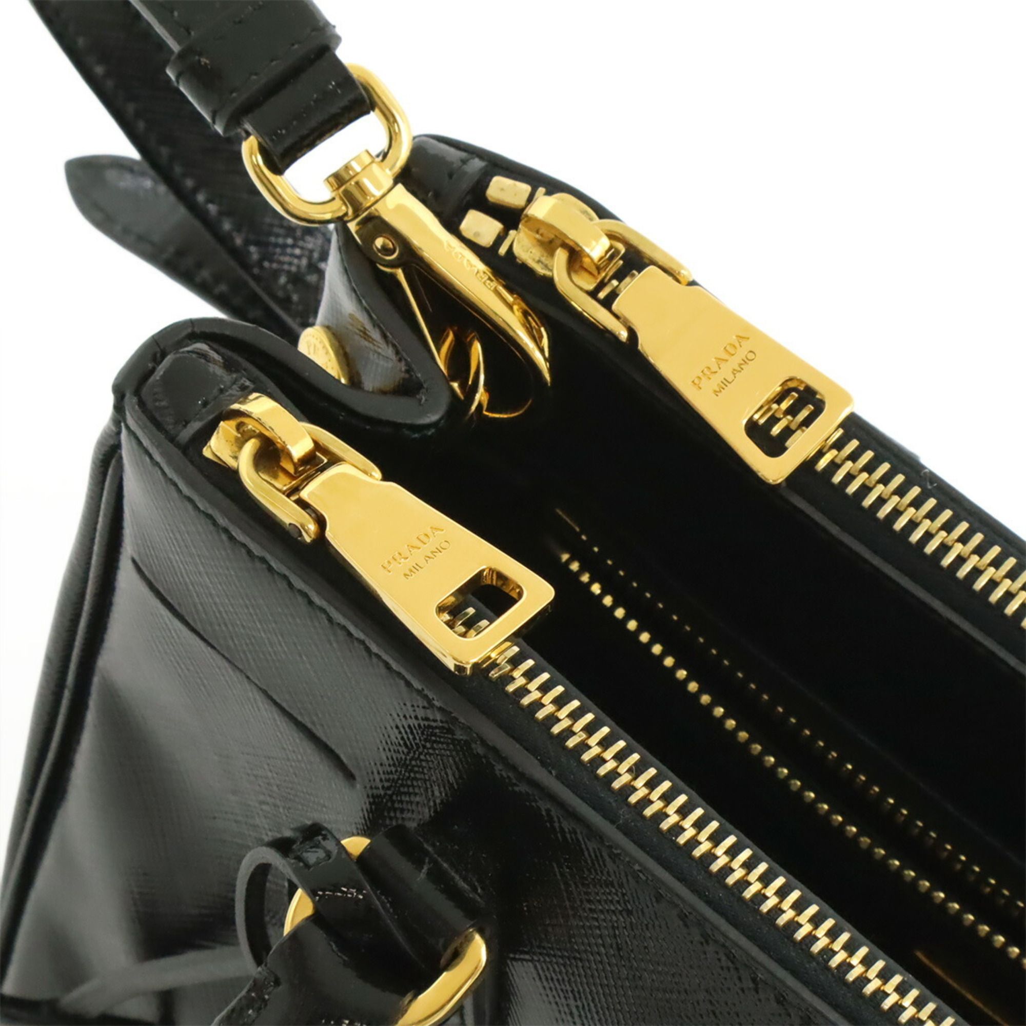 Patent Leather Handbag Shoulder Bag (Pre-Owned) - Prada - Modalova