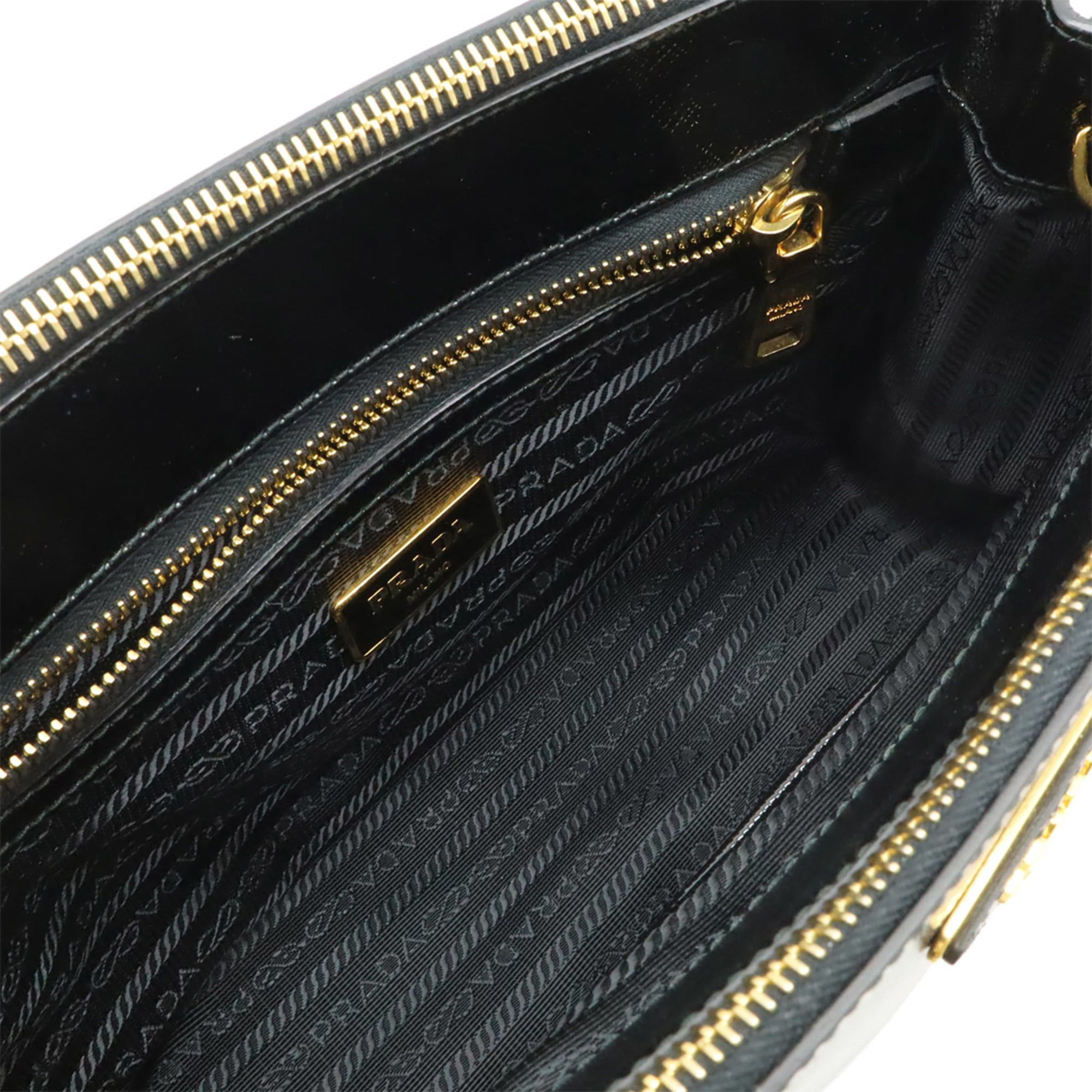 Patent Leather Handbag Shoulder Bag (Pre-Owned) - Prada - Modalova