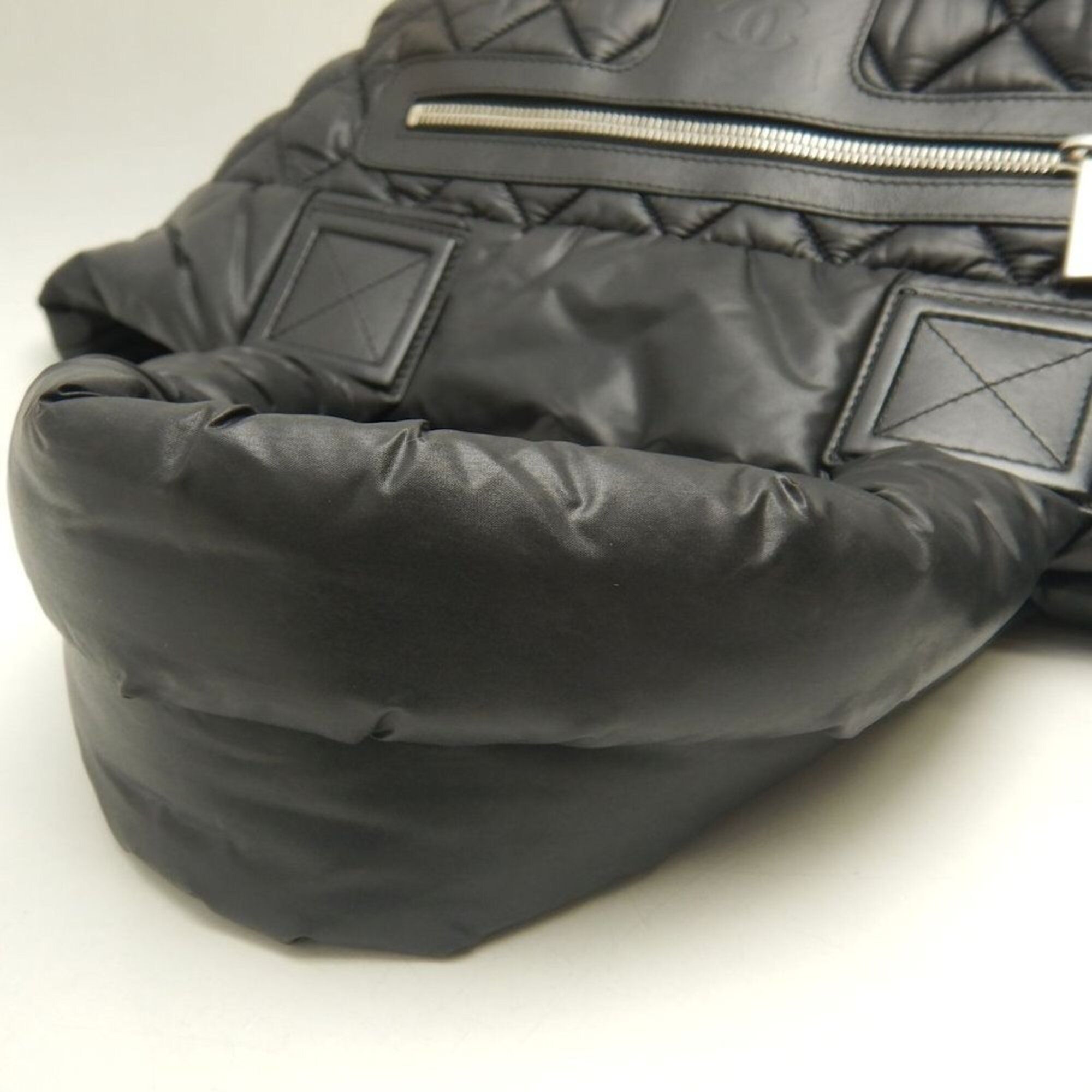 Coco Cocoon Nylon Tote Bag (Pre-Owned) - Chanel - Modalova