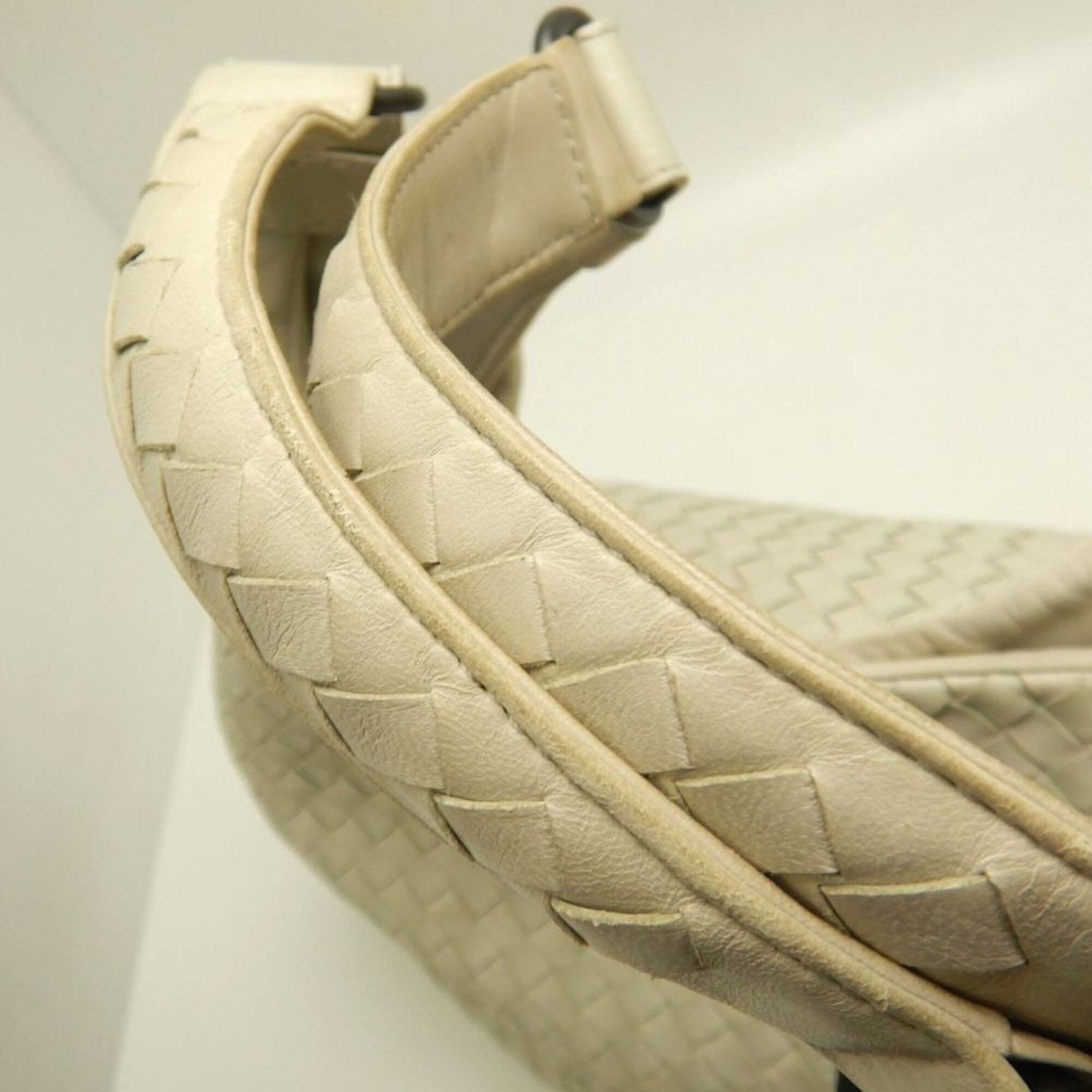 Intrecciato Leather Shoulder Bag (Pre-Owned) - Bottega Veneta - Modalova