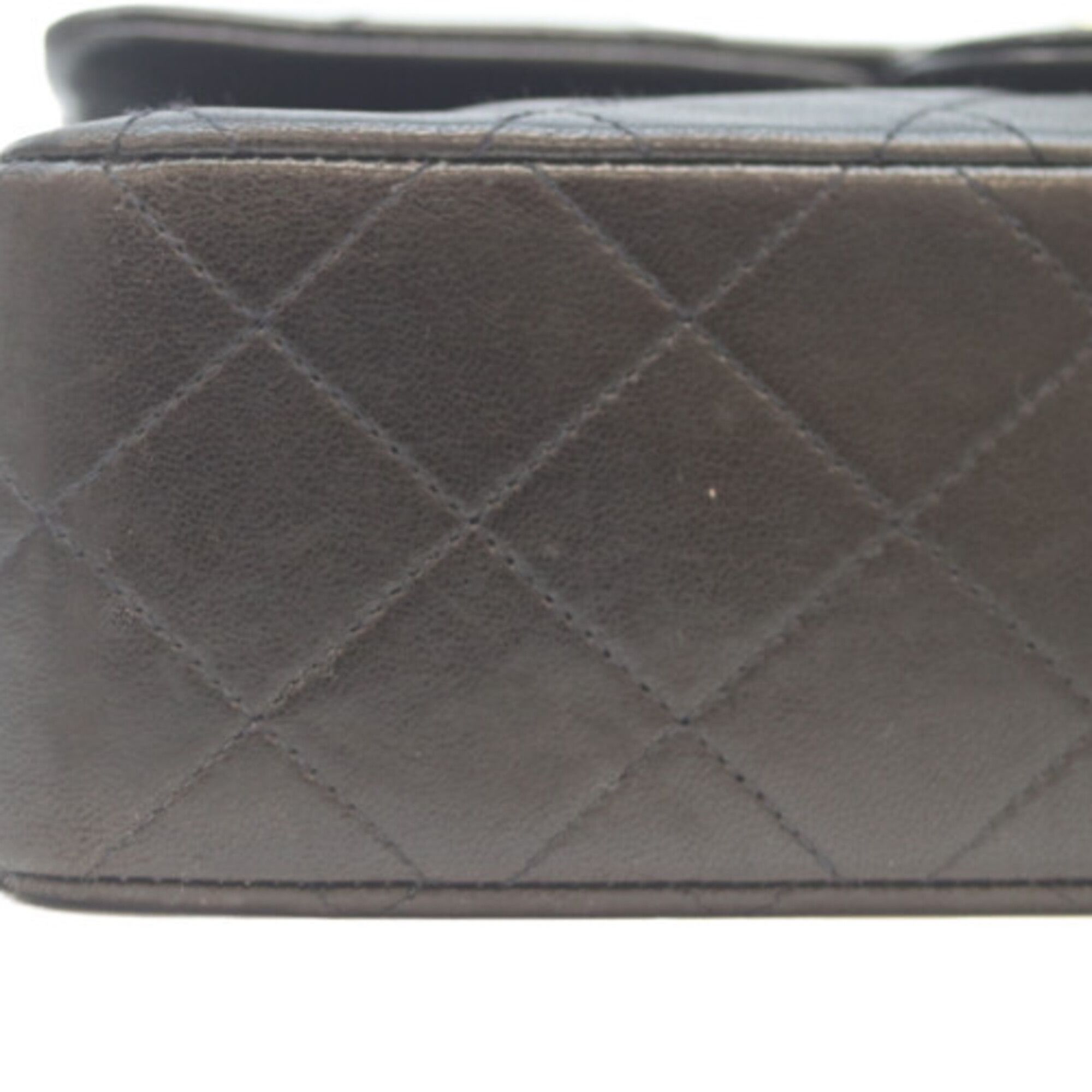 Leather Shoulder Bag (Pre-Owned) - Chanel - Modalova