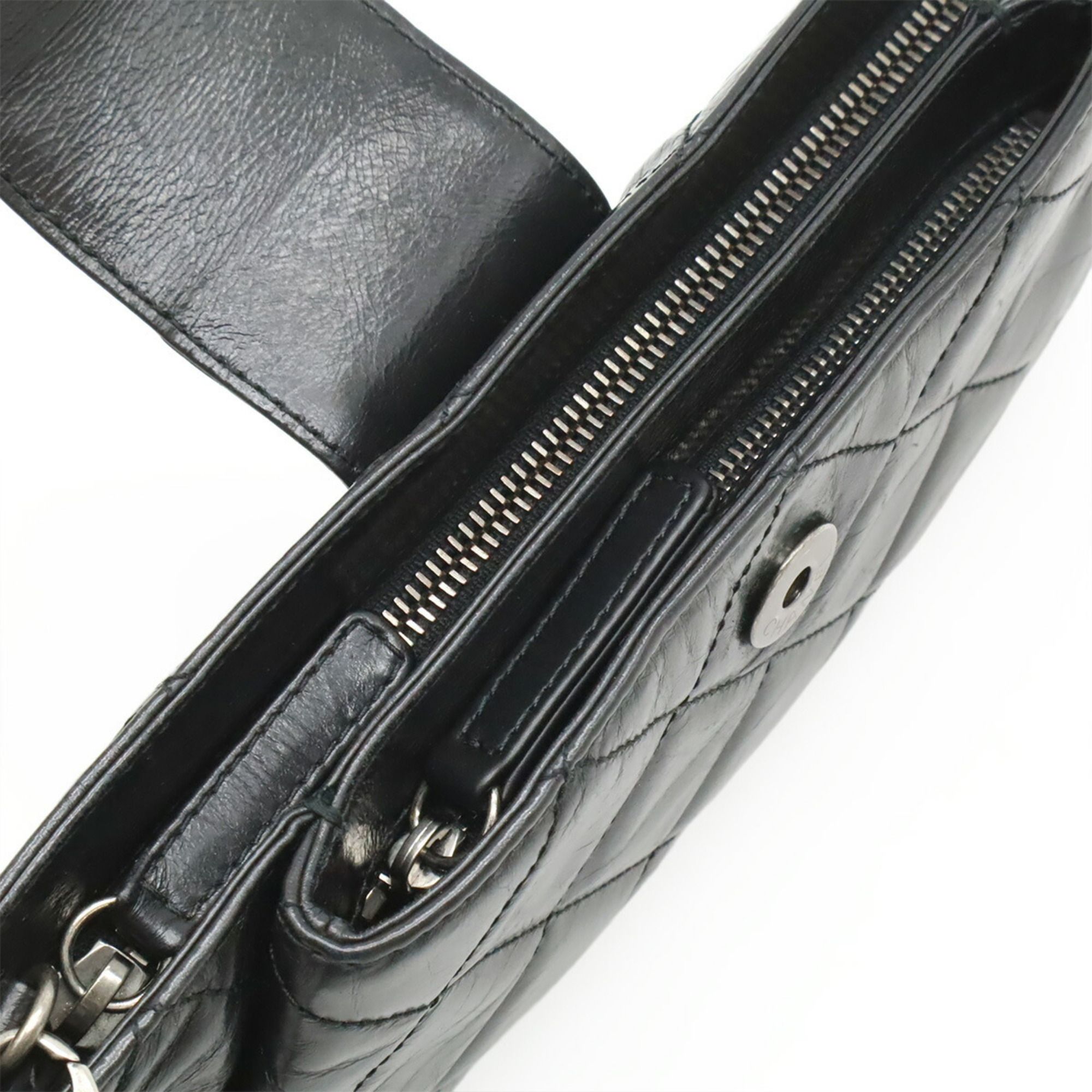 Leather Shoulder Bag (Pre-Owned) - Chanel - Modalova