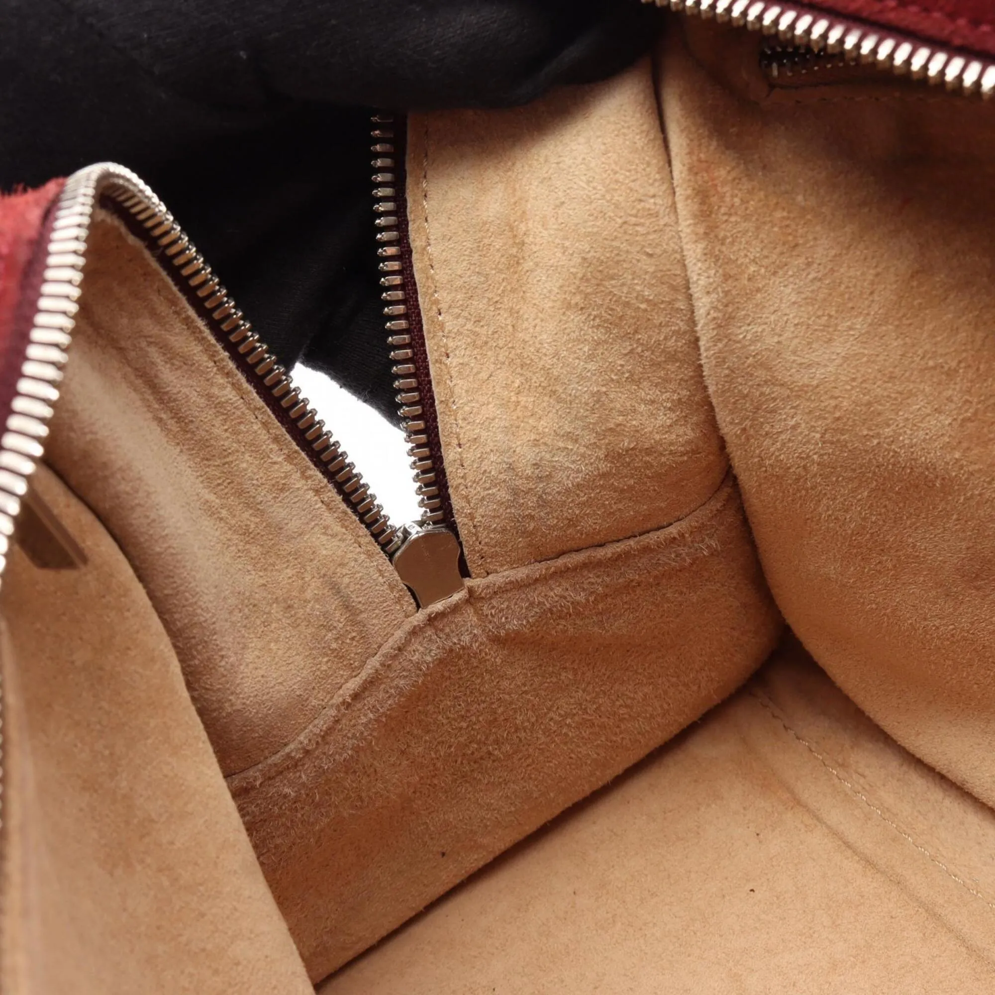 Suede Leather Handbag (Pre-Owned) - Loewe - Modalova