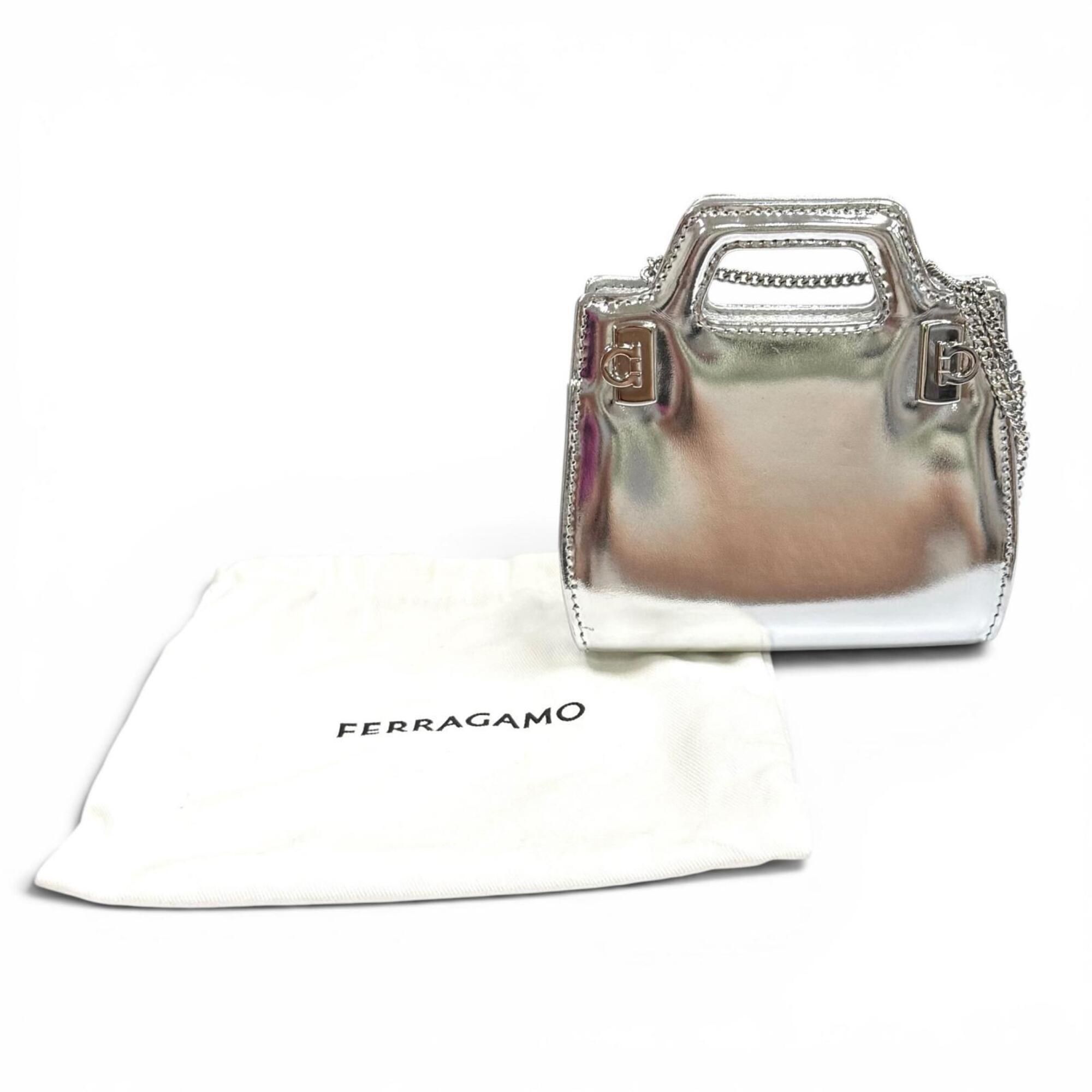 Leather Pouch Shoulder Bag (Pre-Owned) - Salvatore Ferragamo - Modalova