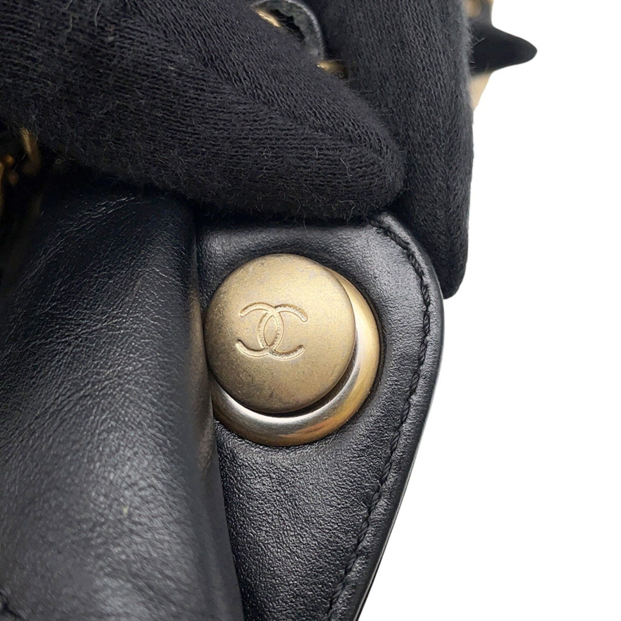 Chanel Black Handbag (Pre-Owned) - Chanel - Modalova