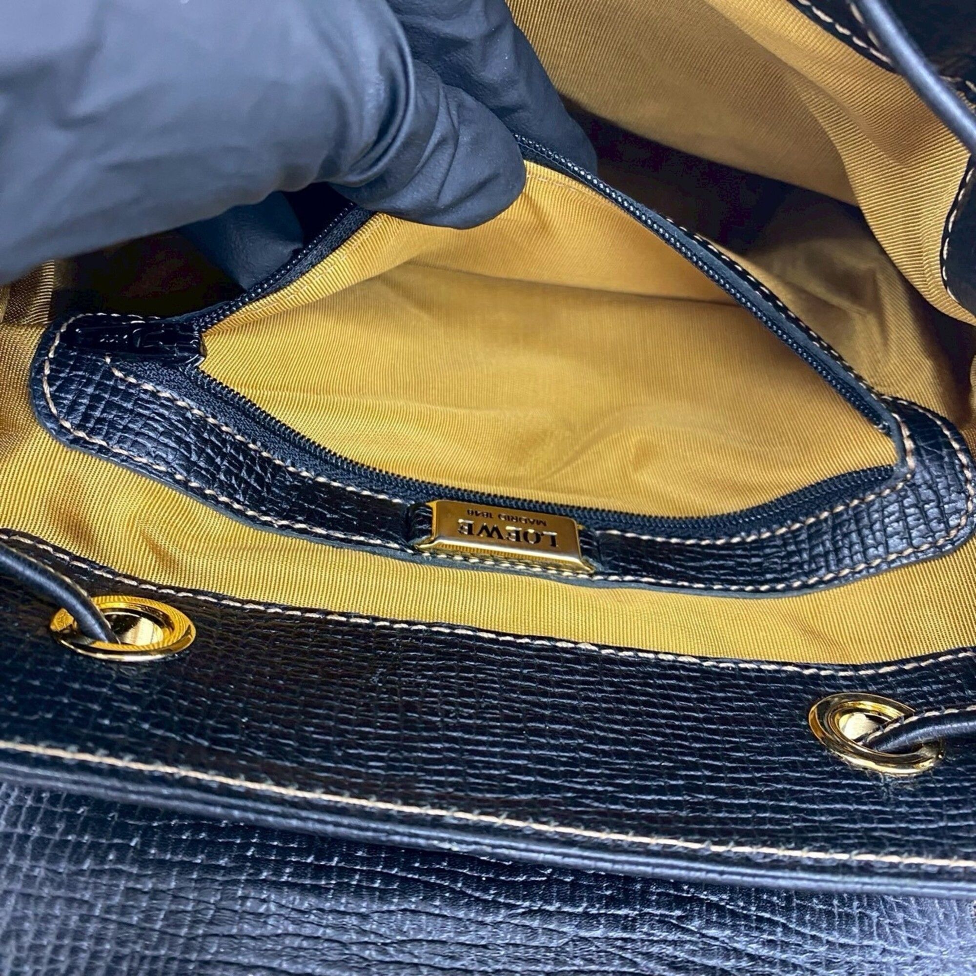 Leather Backpack (Pre-Owned) - Loewe - Modalova