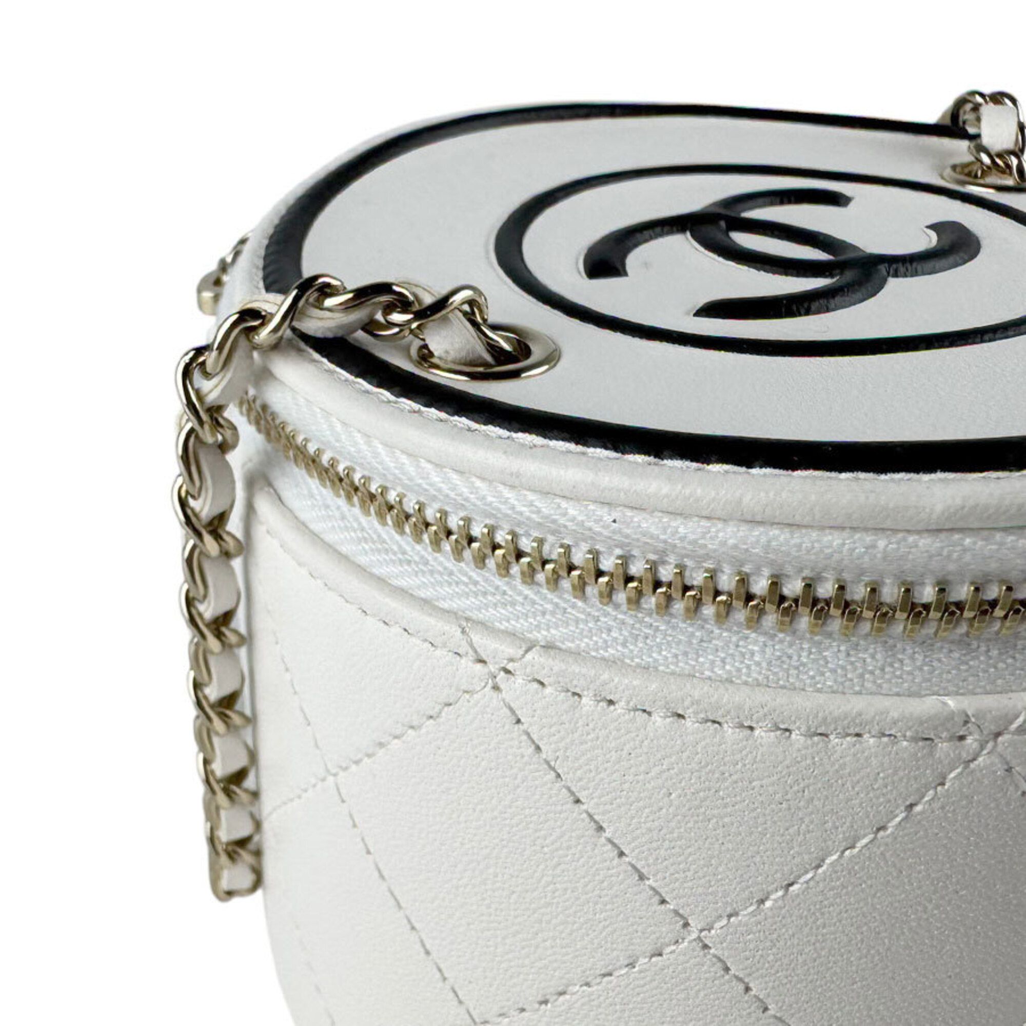 Leather Shoulder Bag (Pre-Owned) - Chanel - Modalova