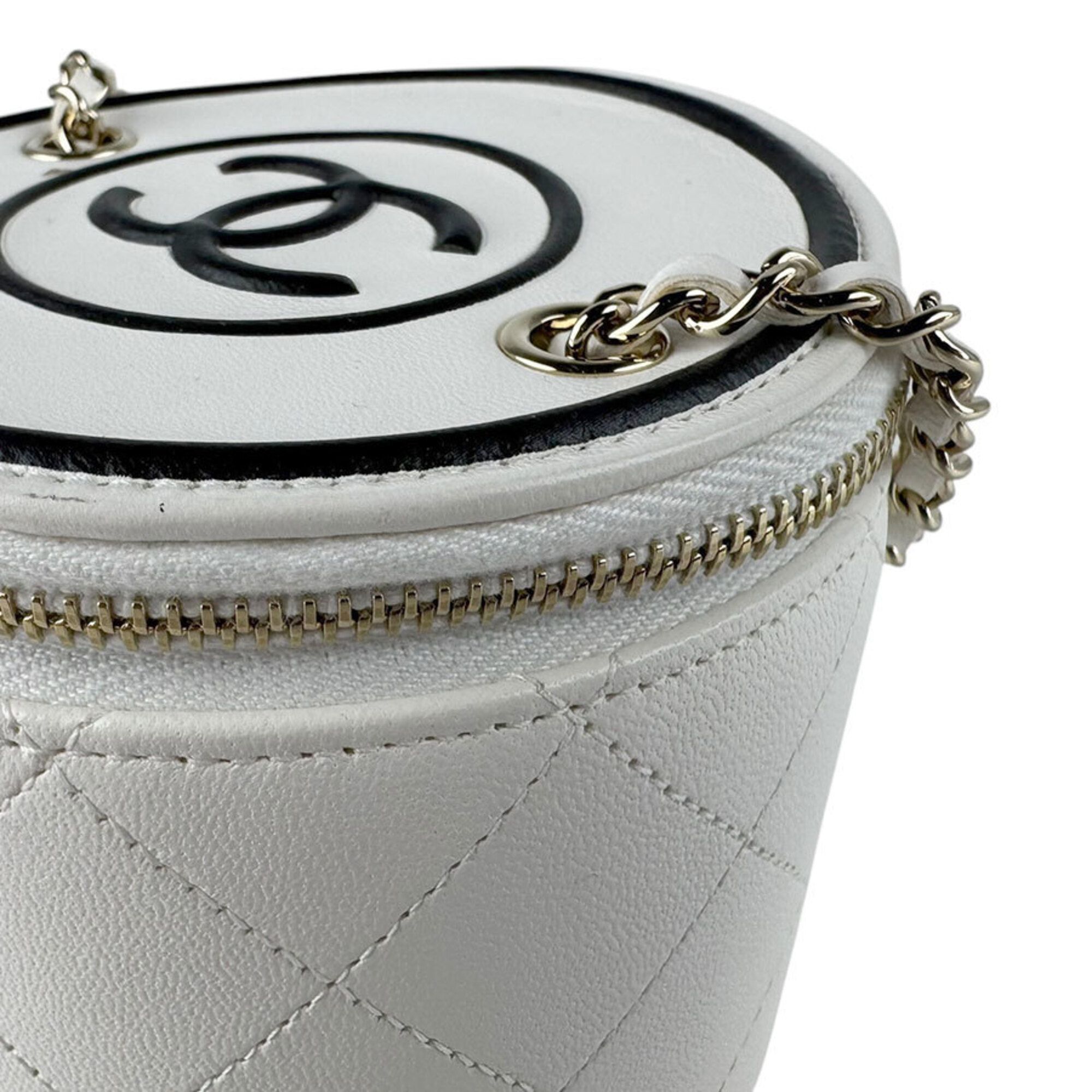 Leather Shoulder Bag (Pre-Owned) - Chanel - Modalova